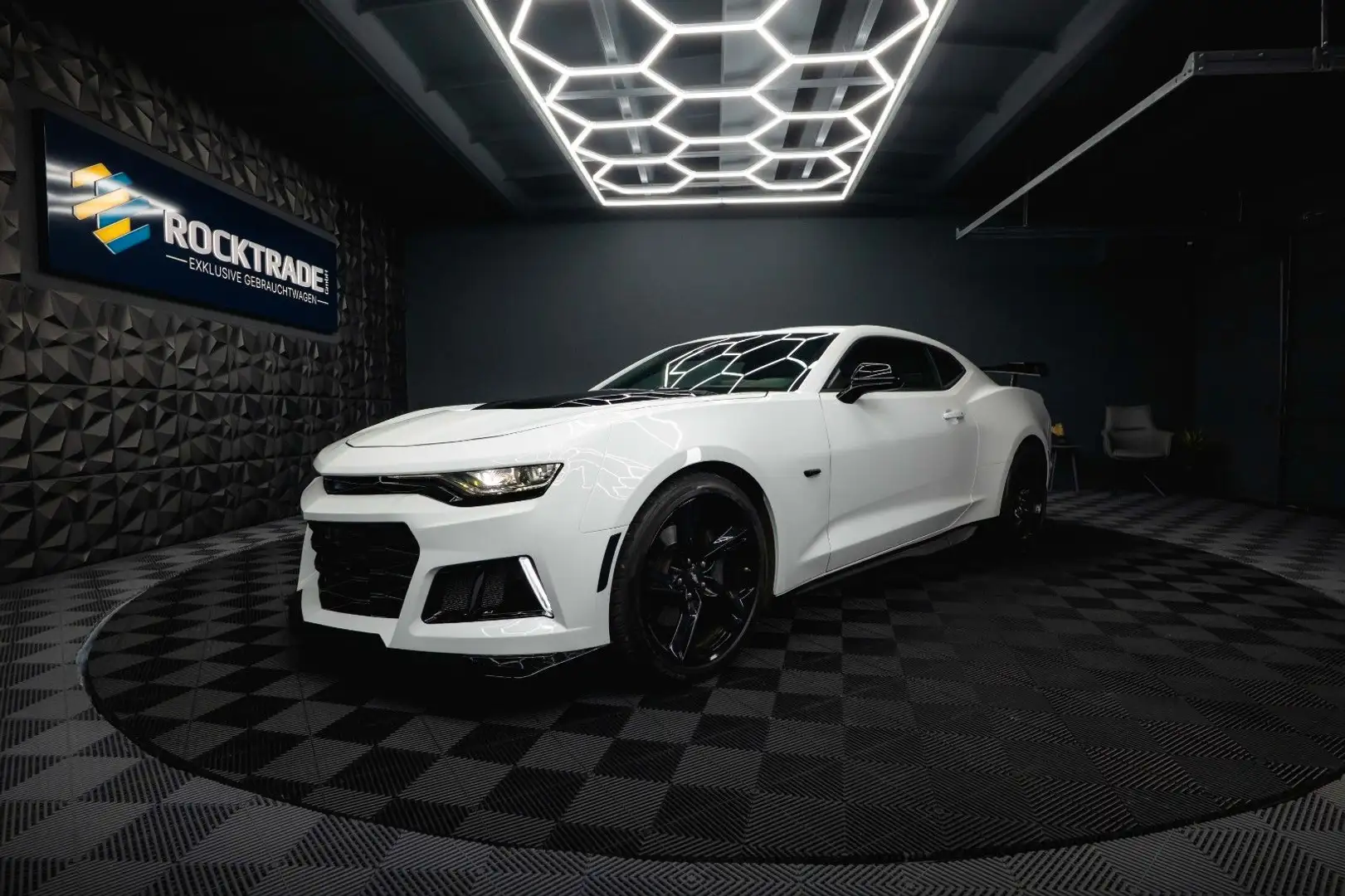 Chevrolet Camaro 6.2 2SS Coupe LT1 Performance *Head Up* Weiß - 2