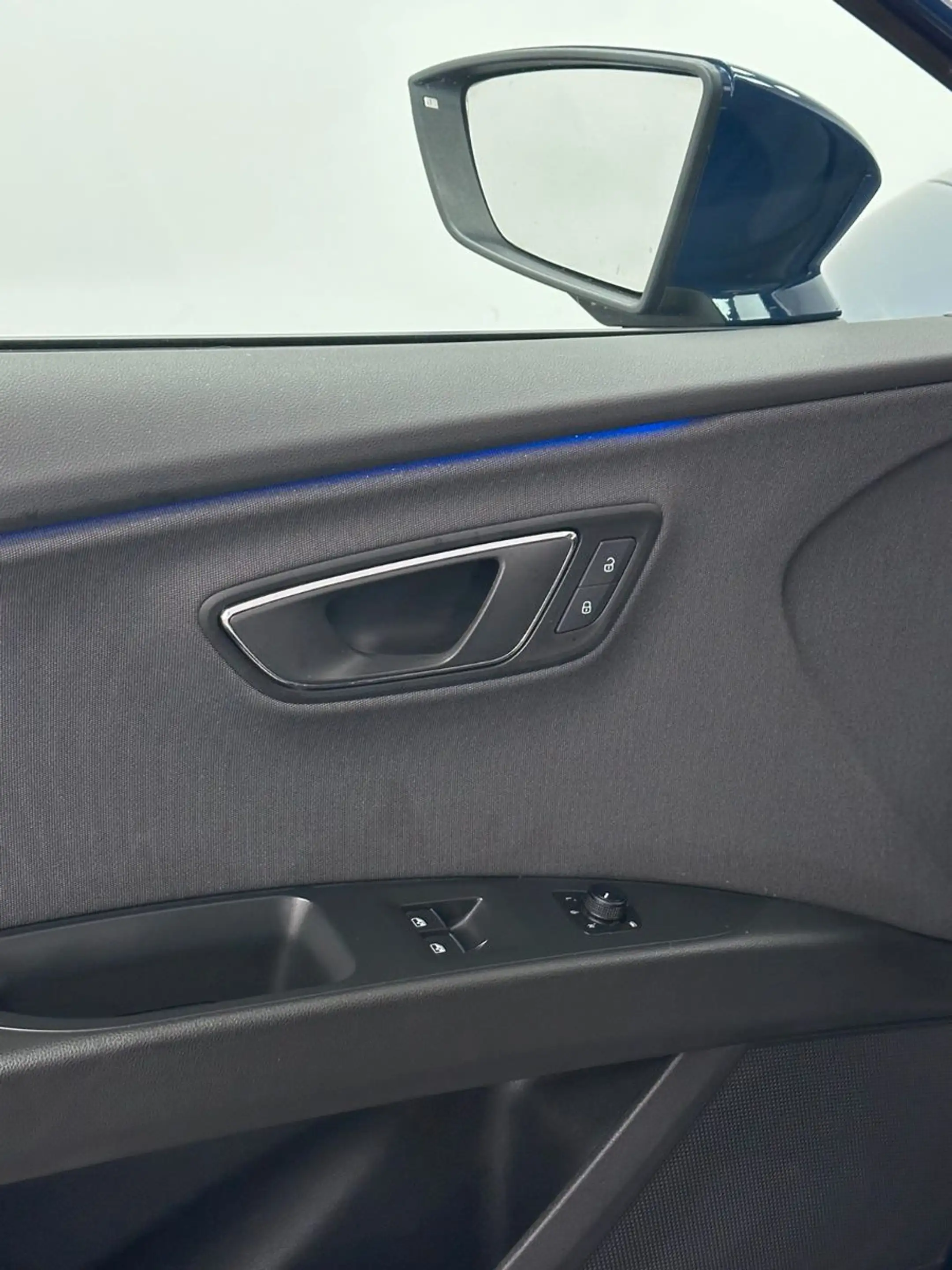 SEAT Leon SC FR STANDHEIZUNG+NAVI+LED+KAM+PDC — photo 31