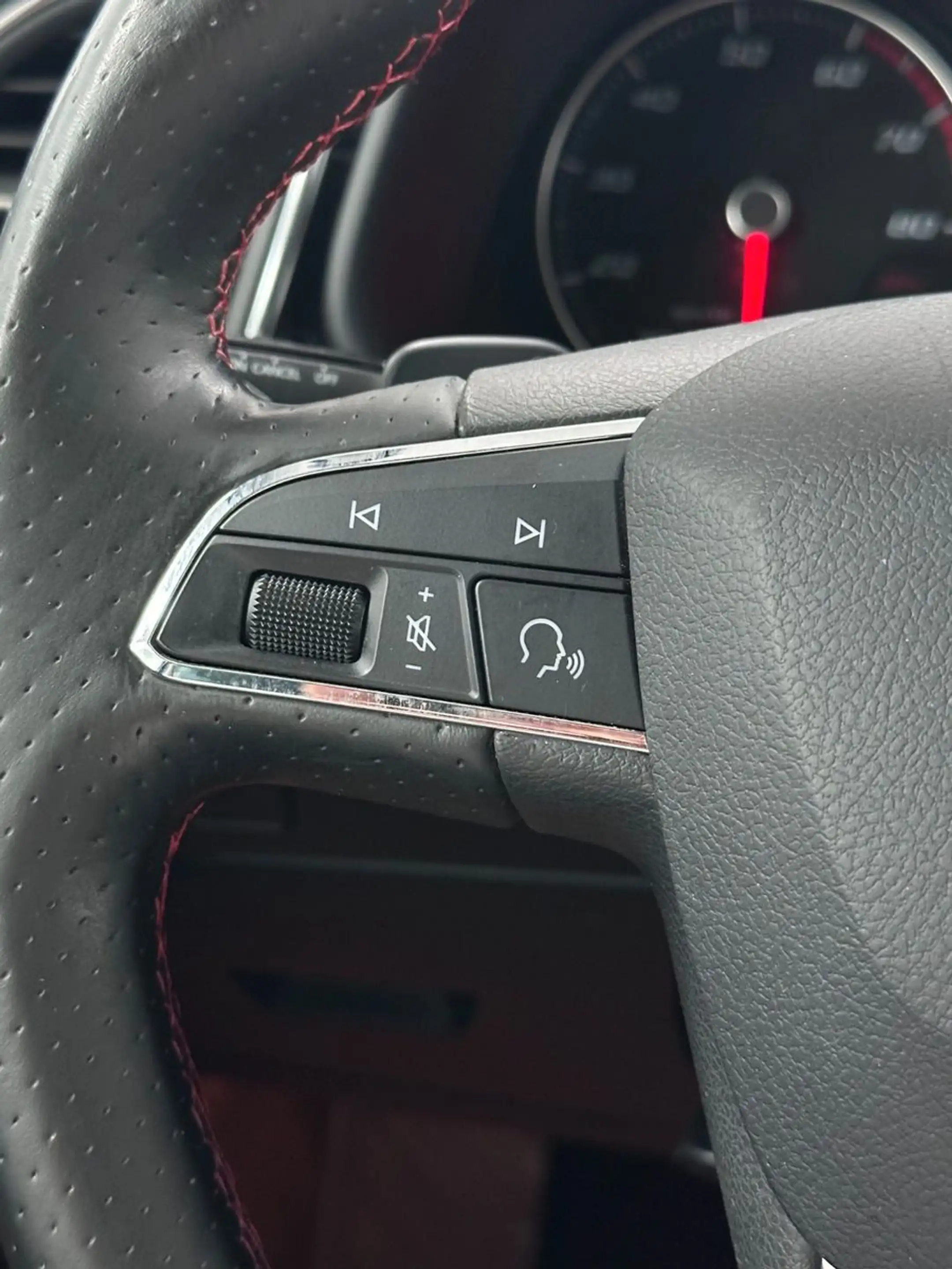 SEAT Leon SC FR STANDHEIZUNG+NAVI+LED+KAM+PDC — photo 19