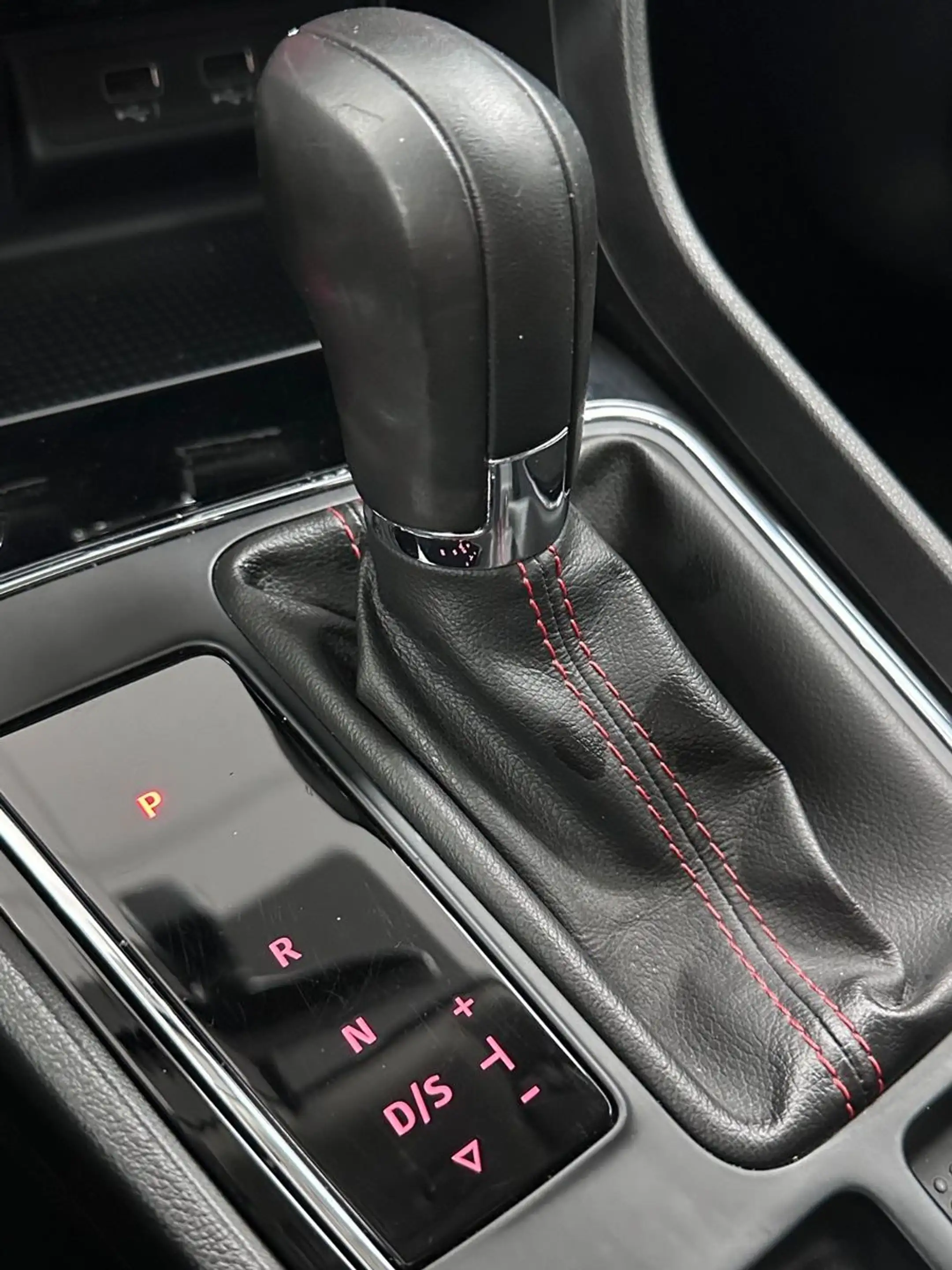 SEAT Leon SC FR STANDHEIZUNG+NAVI+LED+KAM+PDC — photo 30