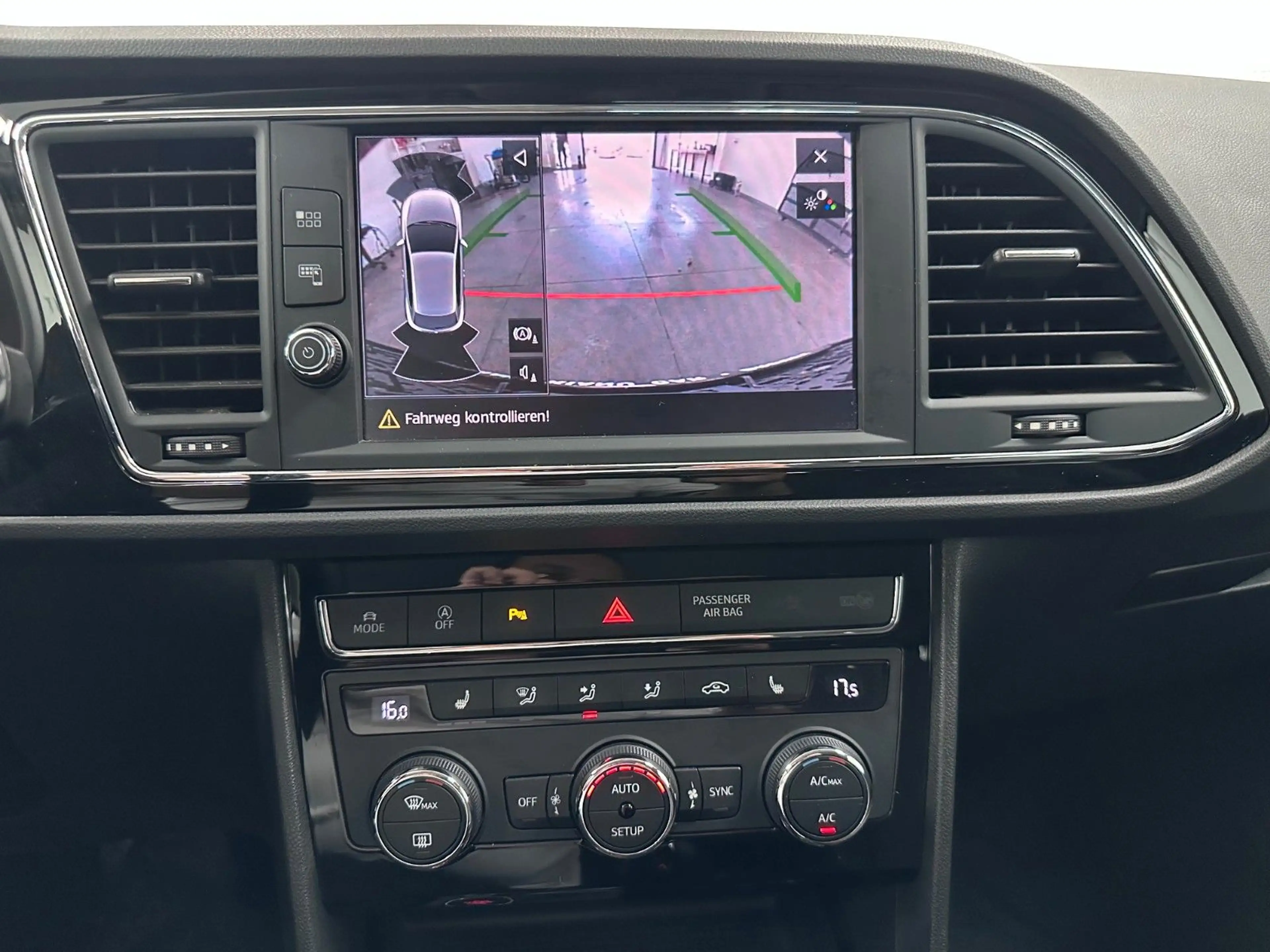 SEAT Leon SC FR STANDHEIZUNG+NAVI+LED+KAM+PDC — photo 16