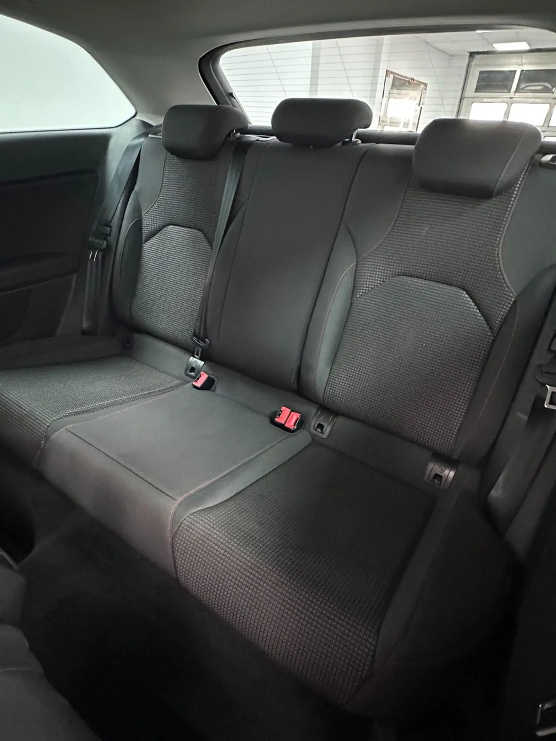 SEAT Leon SC FR STANDHEIZUNG+NAVI+LED+KAM+PDC — photo 21