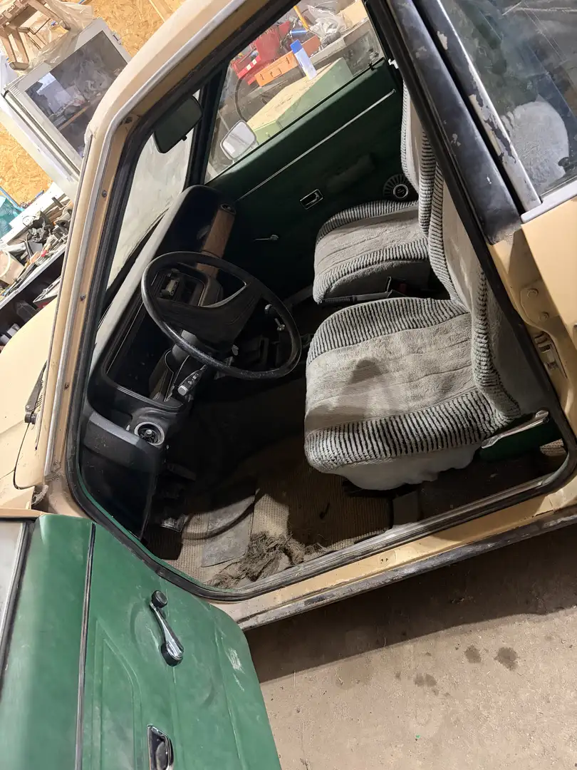 Ford Granada 2.0 4 Zylinder Beige - 1