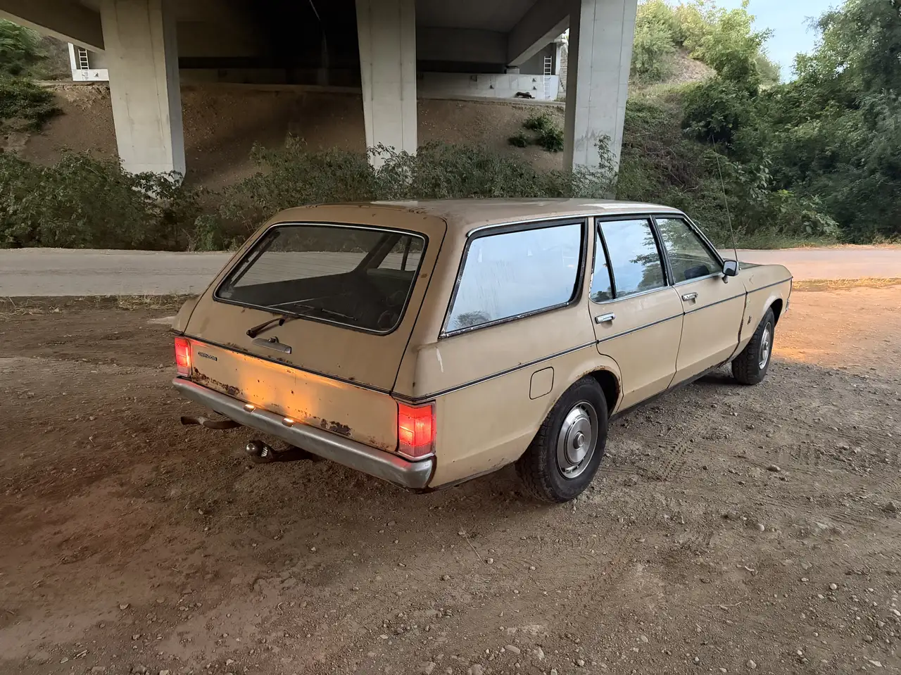 Ford Granada 2.0 4 Zylinder, foto 2
