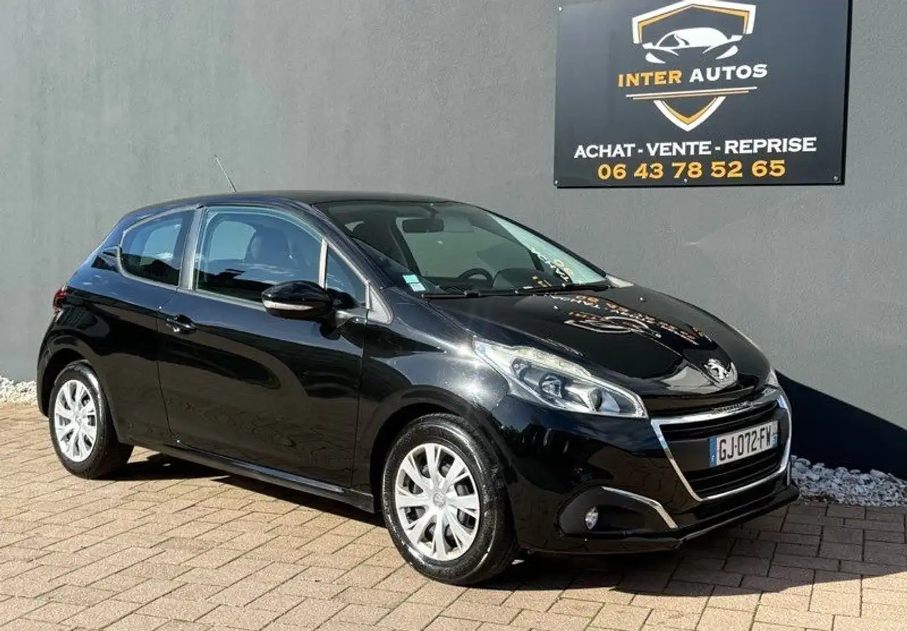 Peugeot 208 208