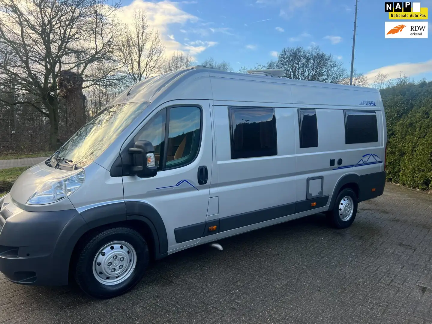 Pössl KW 018 Possl roadcruiser 2011 ENKELE BEDDEN s Grigio - 1