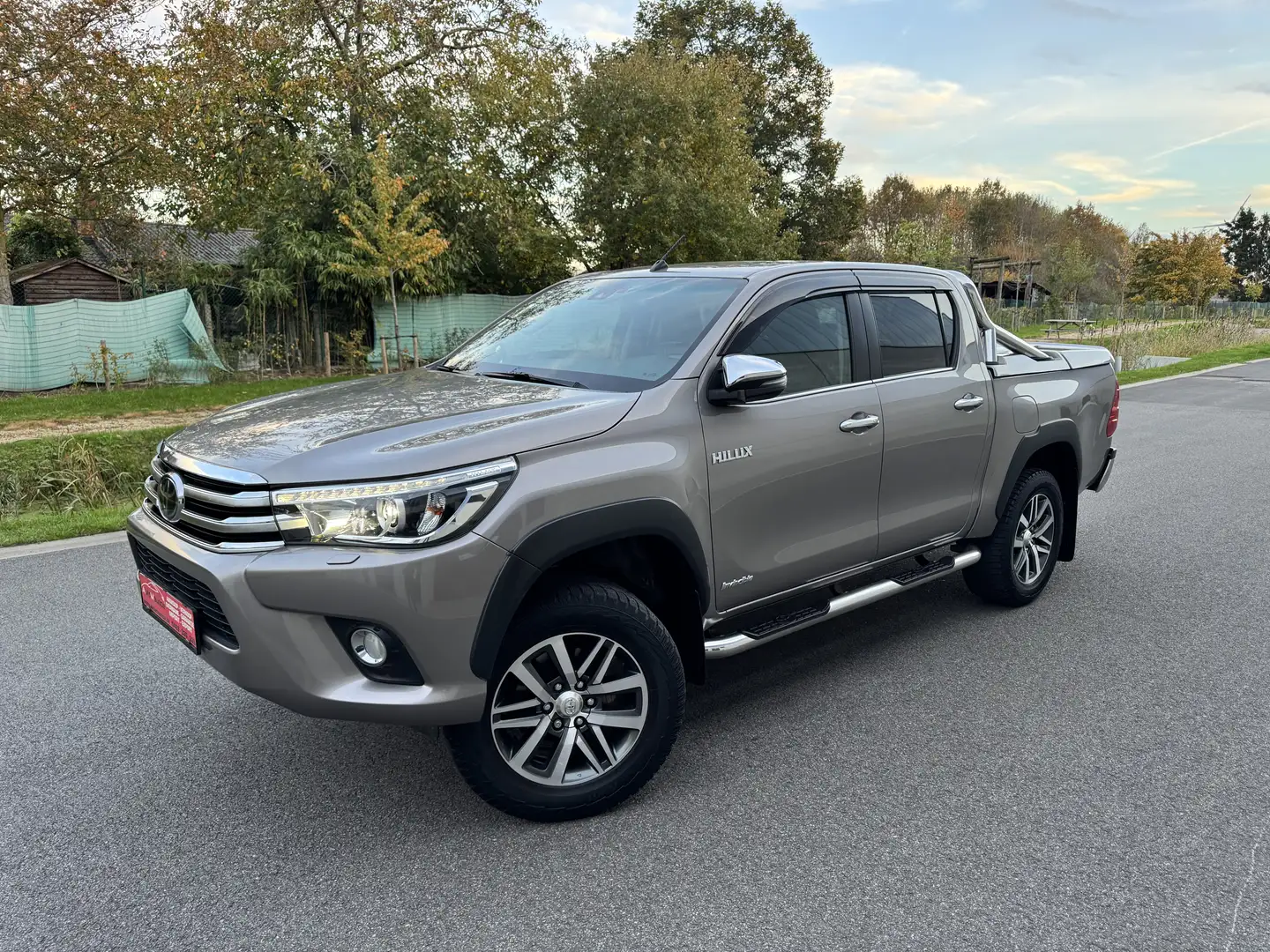 Toyota Hilux 2.4D-4D Automatic 4x4 Double Cab /Only Export Afri Beige - 1