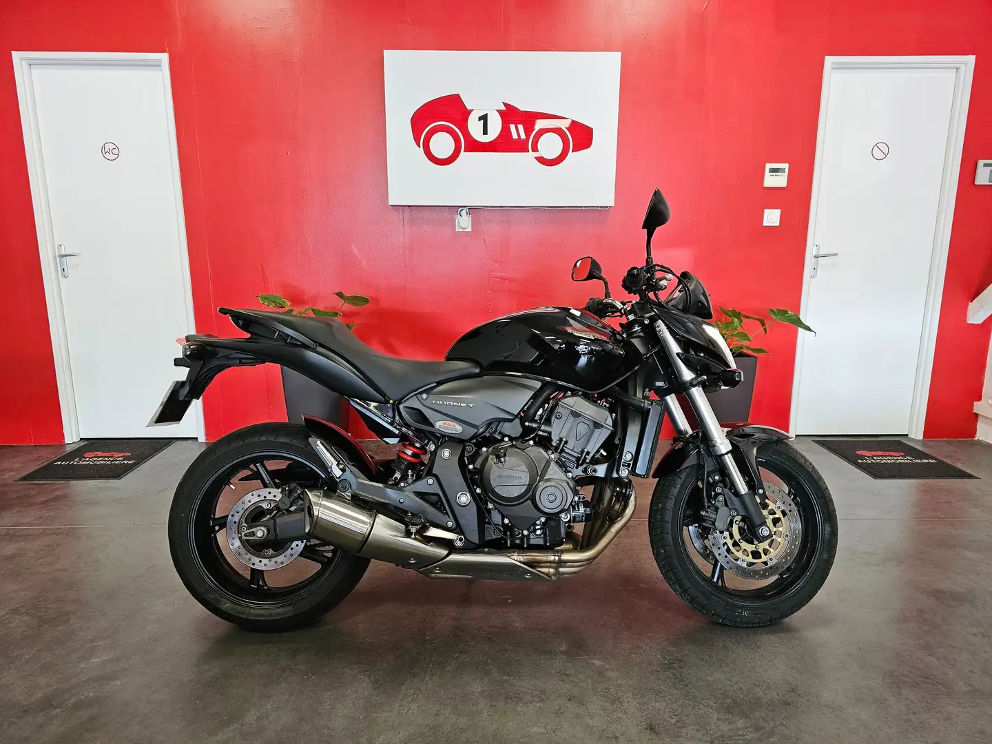 Honda Hornet 600 Negro - 1