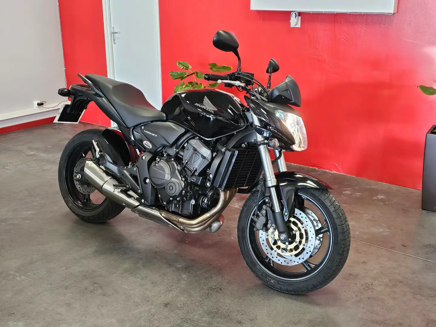 Honda Hornet 600 Negro - 2
