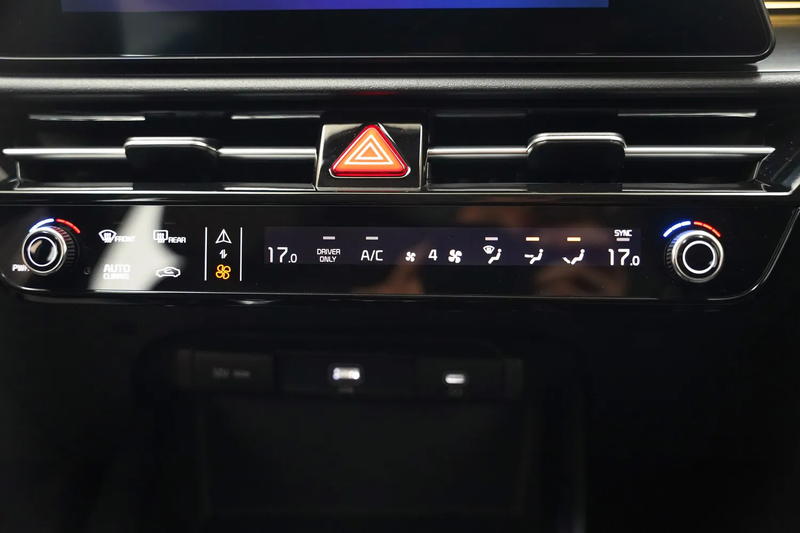 Kia e-Niro DynamicLine 64.8 kWh 3-fase [ Navi Adapt.cruise Ap — photo 8