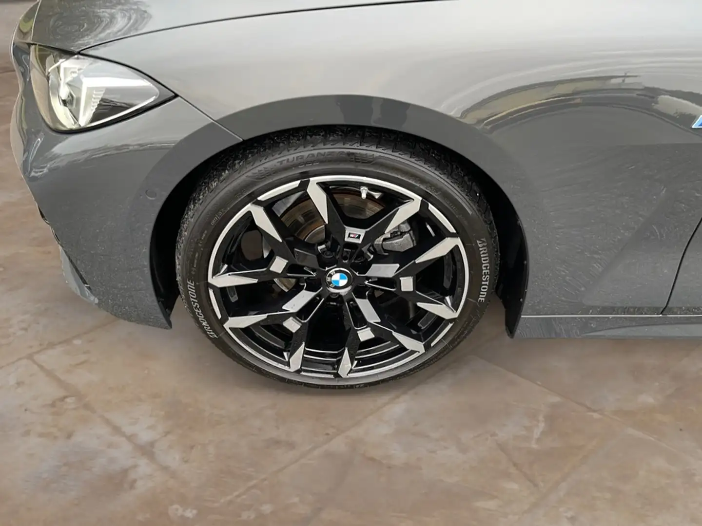 BMW 420 i Coupe M Sportpaket + GARANTIE-bis-05.2030 Grau - 2