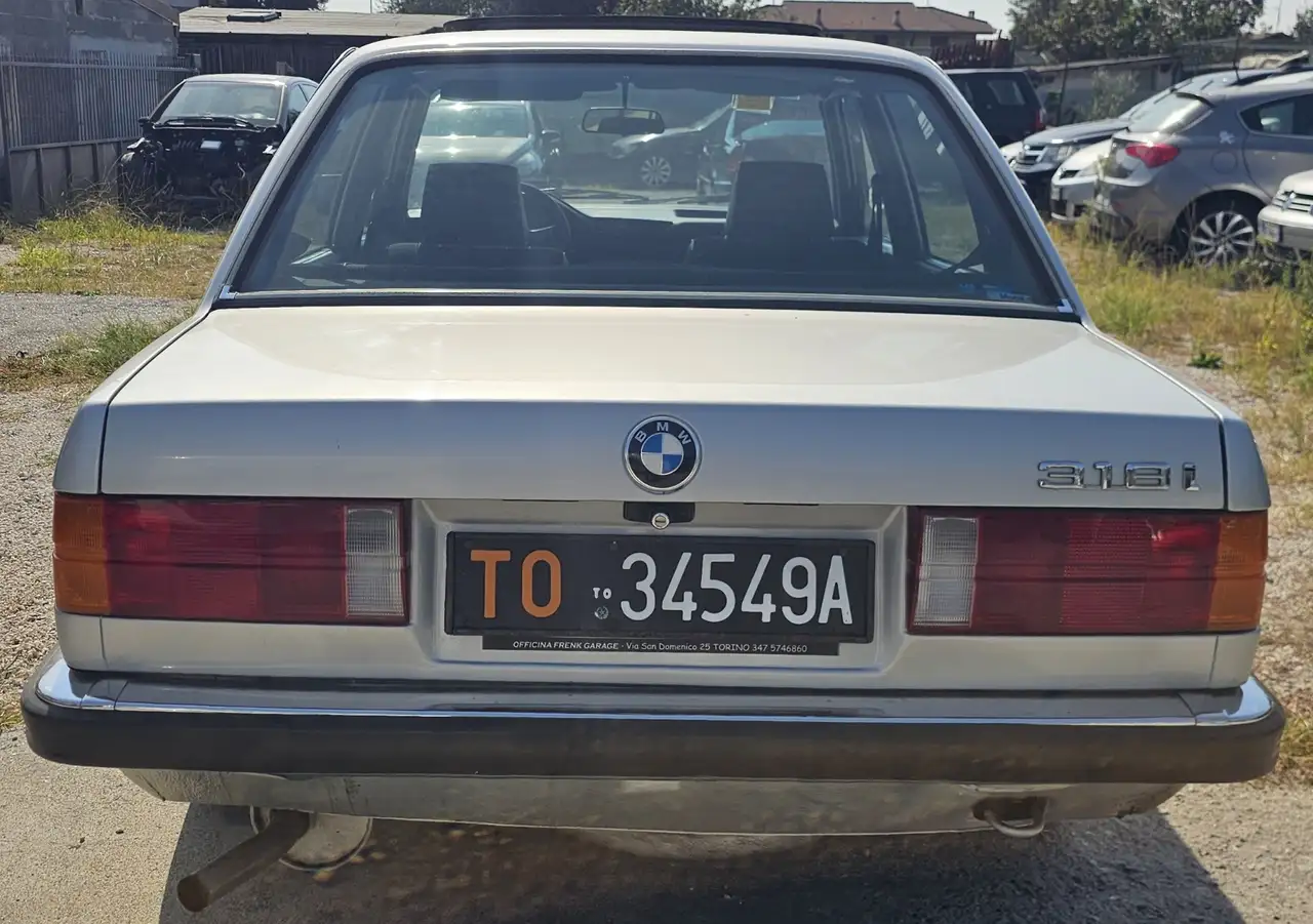 BMW 318i 4p, foto 6