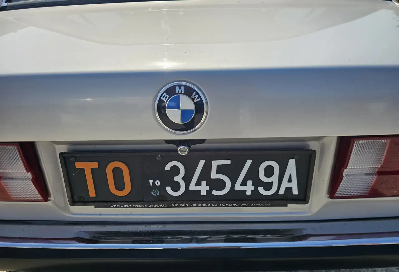 BMW 318i 4p, foto 8