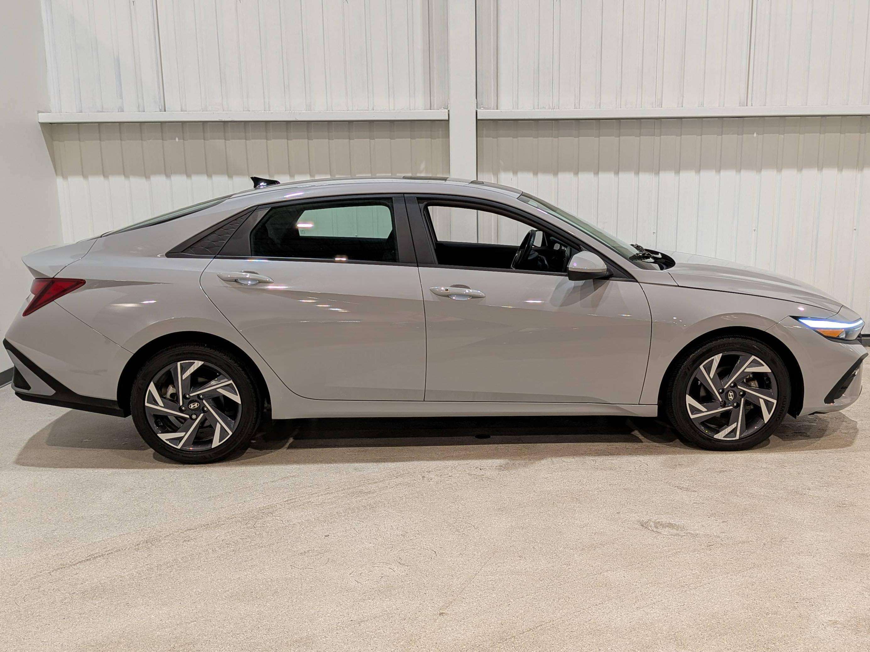 Hyundai Elantra 2025