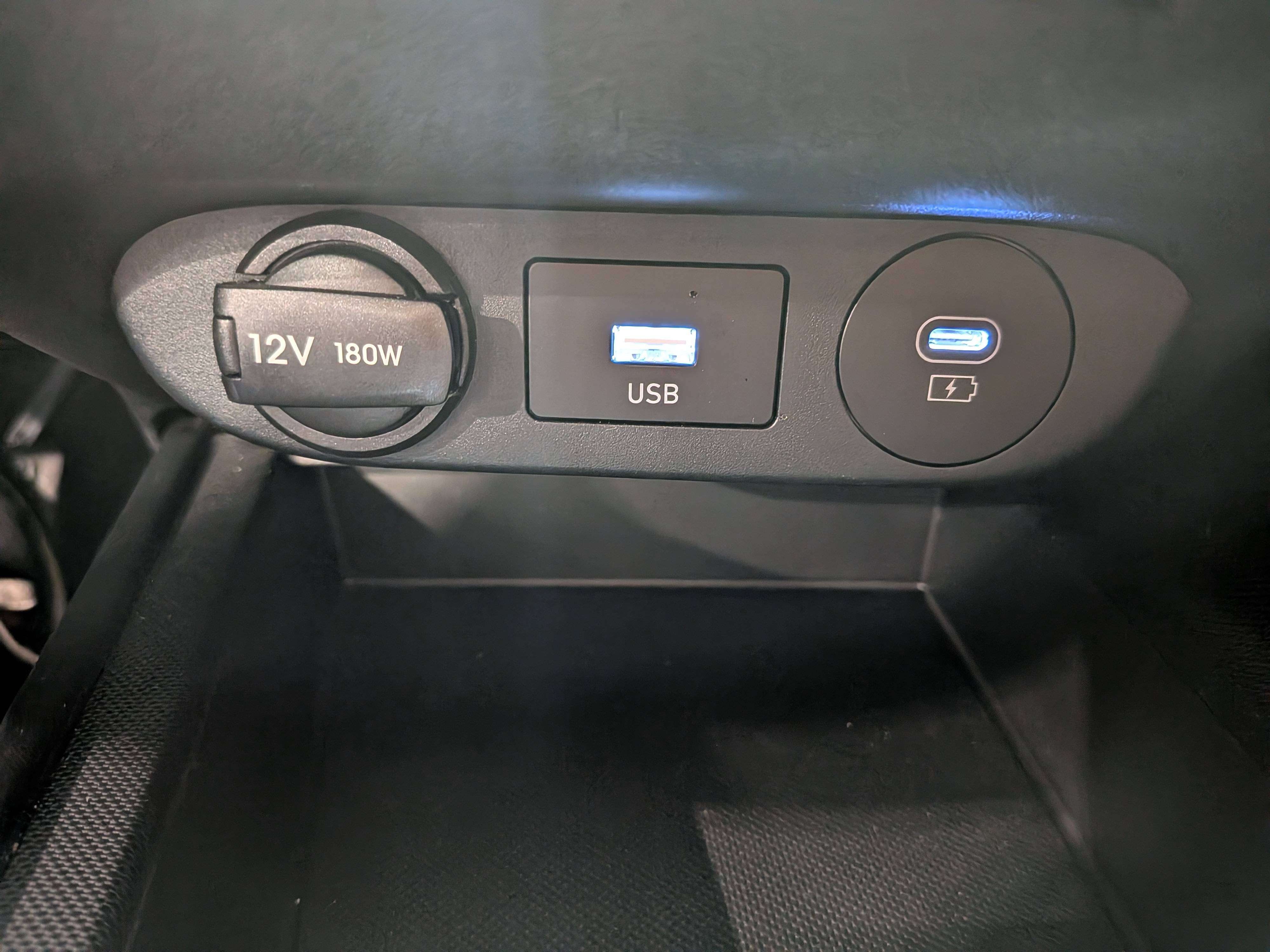 Hyundai Elantra 2025