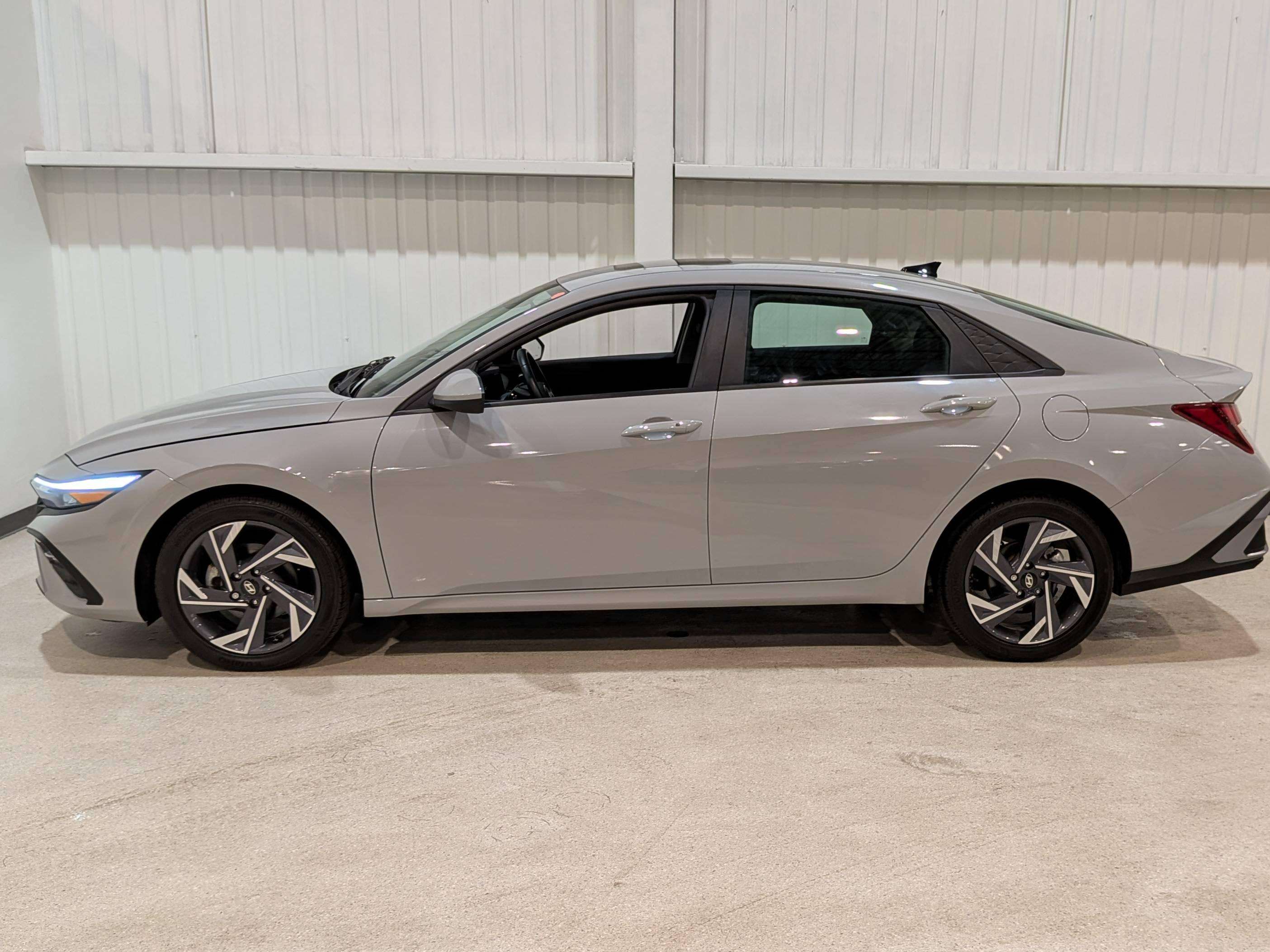 Hyundai Elantra 2025