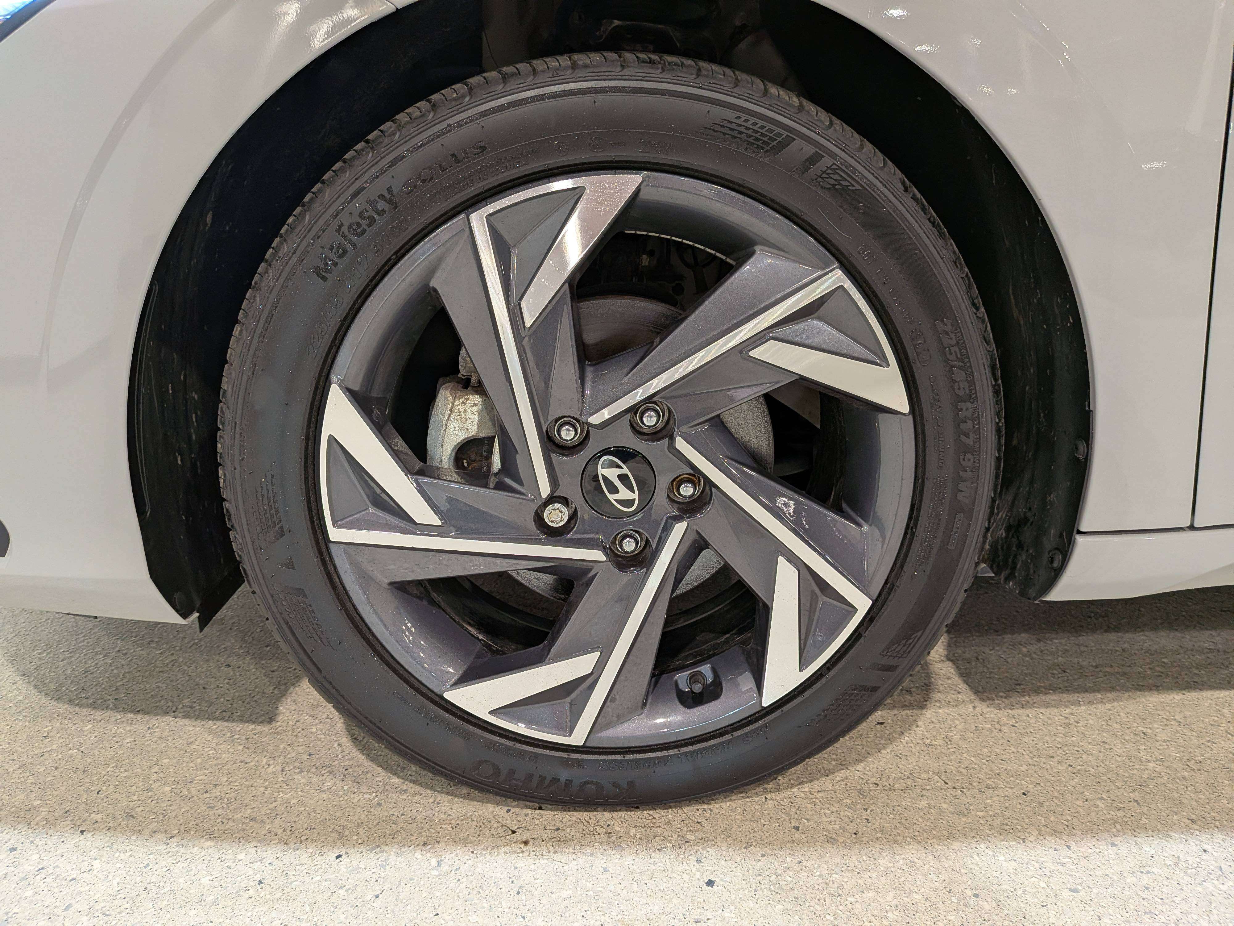 Hyundai Elantra 2025