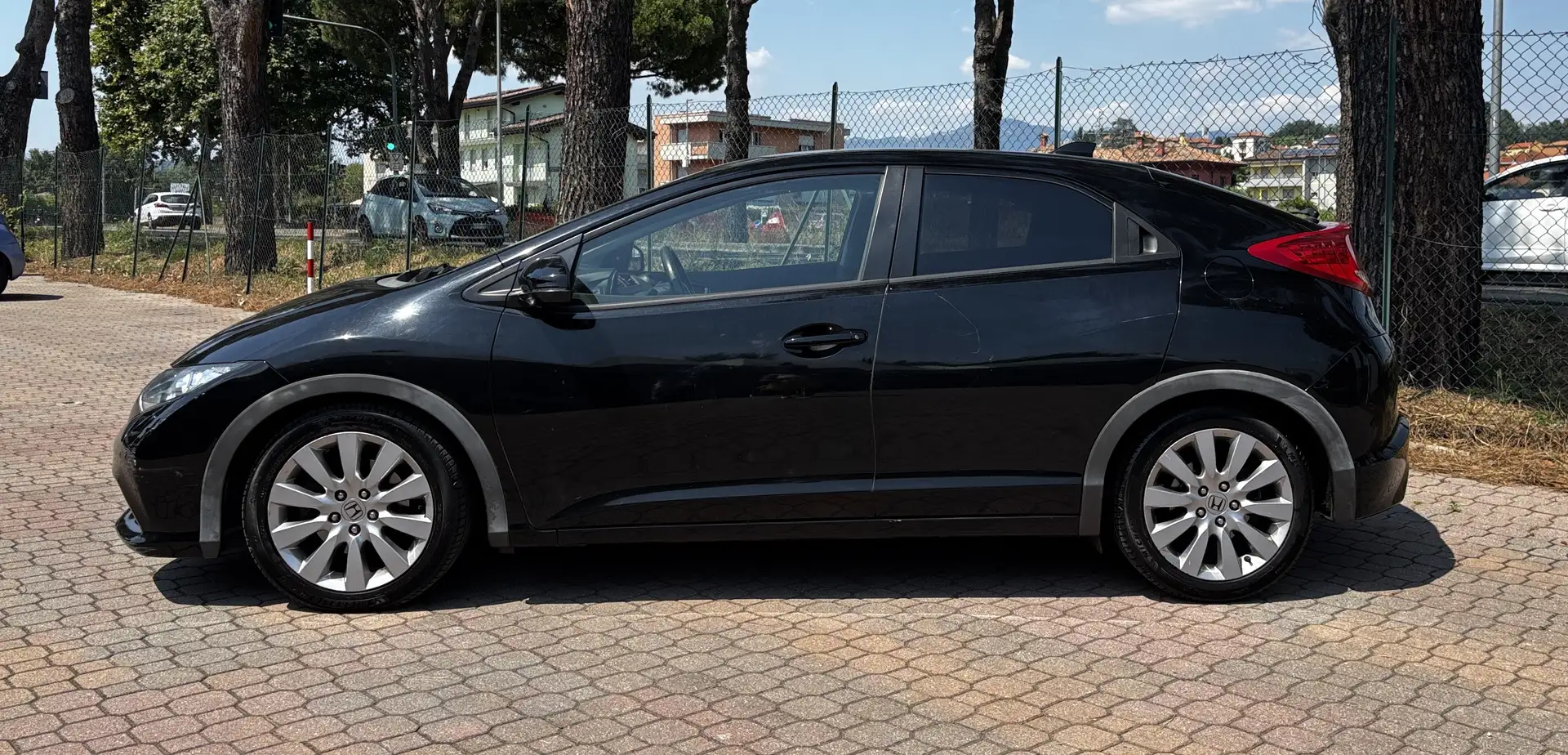 Honda Civic Civic IX 1.6 Lifestyle *SEGNI DI CARROZZERIA* Nero - 2
