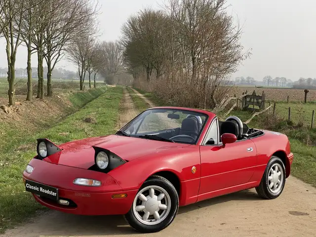 Mazda MX-5 NA 1.6i-16V 116PK, CLASSIC RED, HET ORIGINEEL!