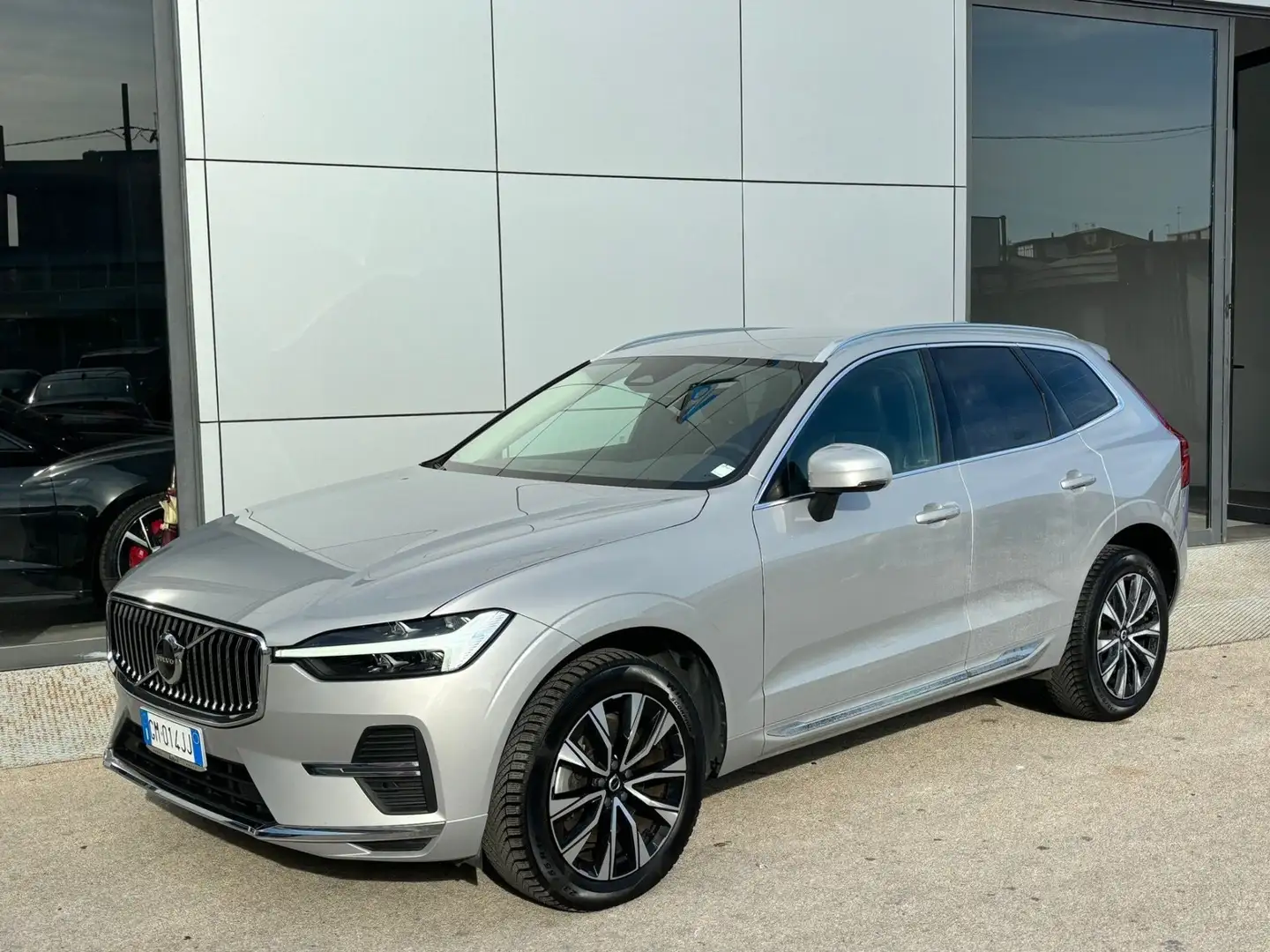 Volvo XC60 Plus Bright Anticipo €6.900 noleggio no scoring Argento - 1