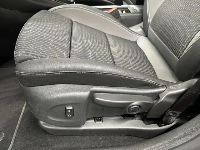 Opel Astra view 16