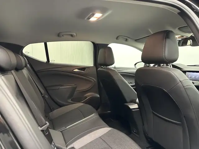 Opel Astra view 14
