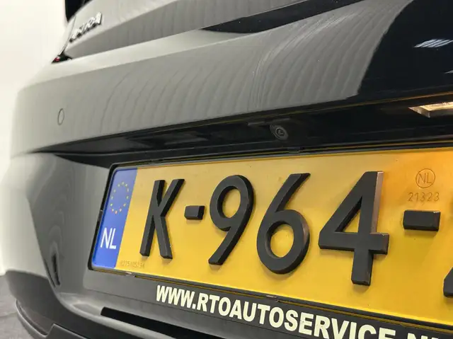 Opel Astra view 10