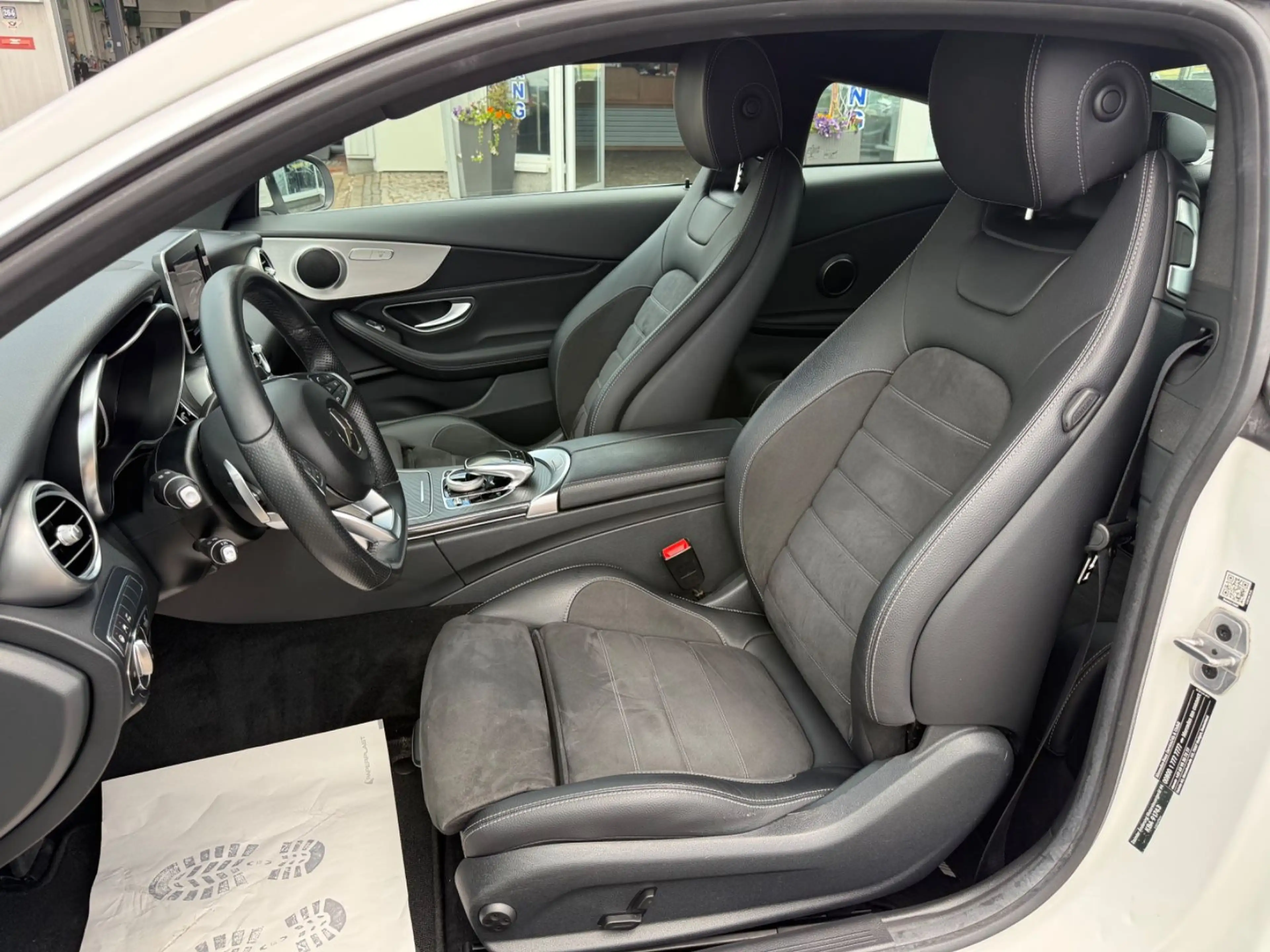 Mercedes-Benz C 250 Coupe AMG L Kamera Abstandsregeltempomat — photo 10