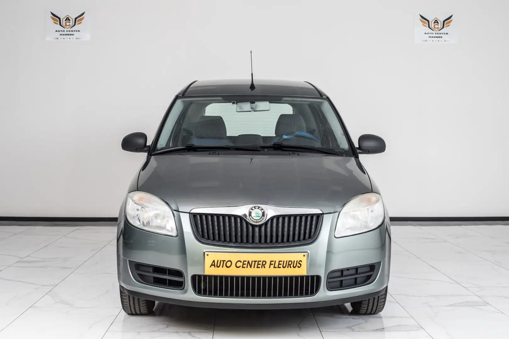 Skoda Roomster 1.2i Gris - 2