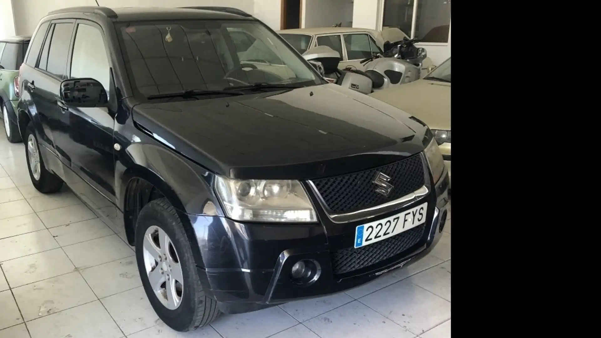Suzuki Grand Vitara 1.9DDiS JLX-ES Negro - 2