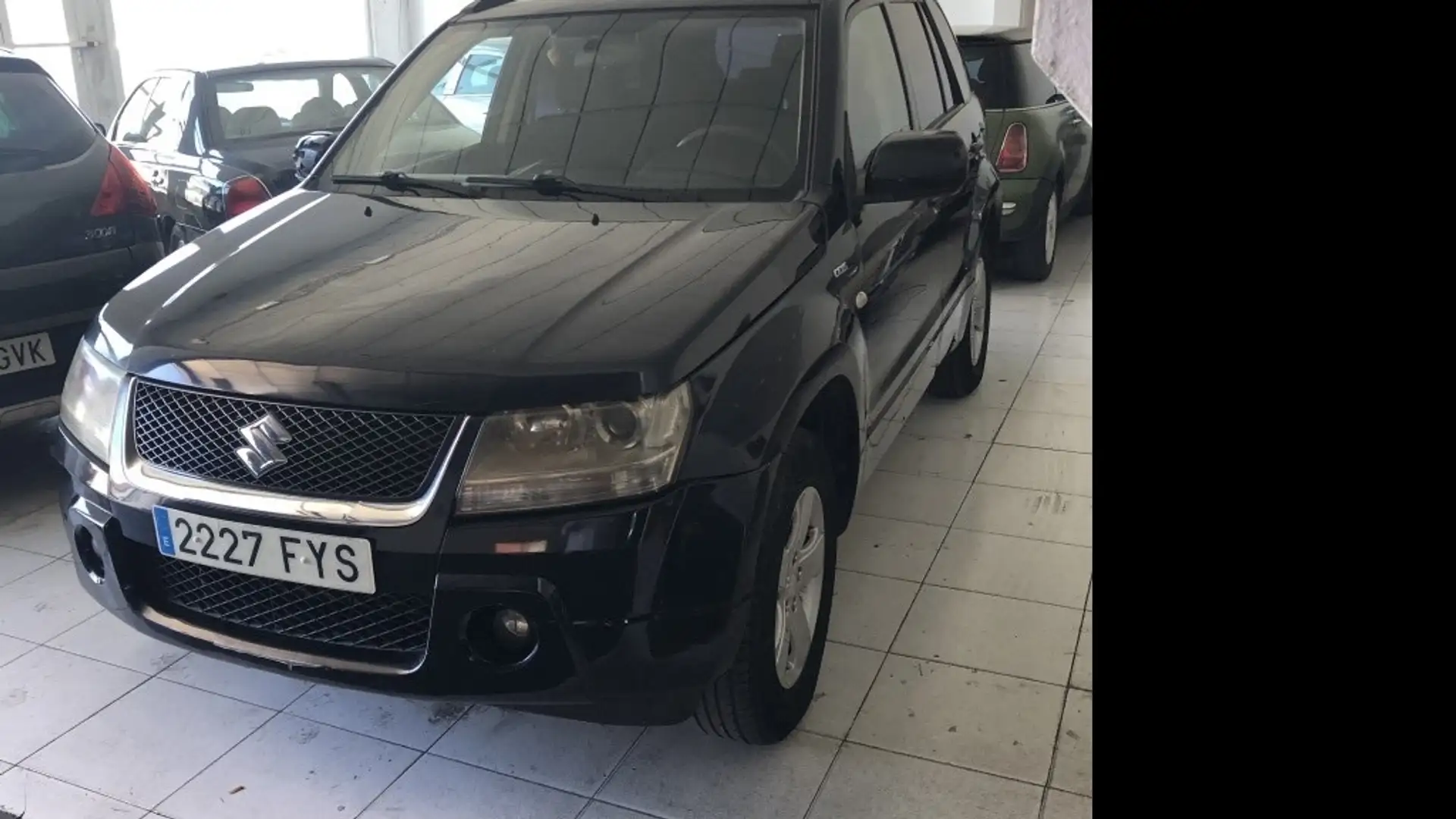 Suzuki Grand Vitara 1.9DDiS JLX-ES Negro - 1