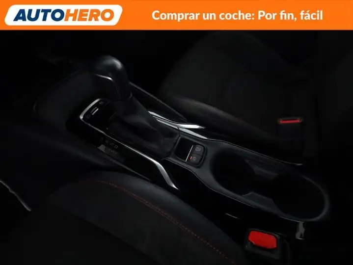 Toyota Auris 2019, foto 28
