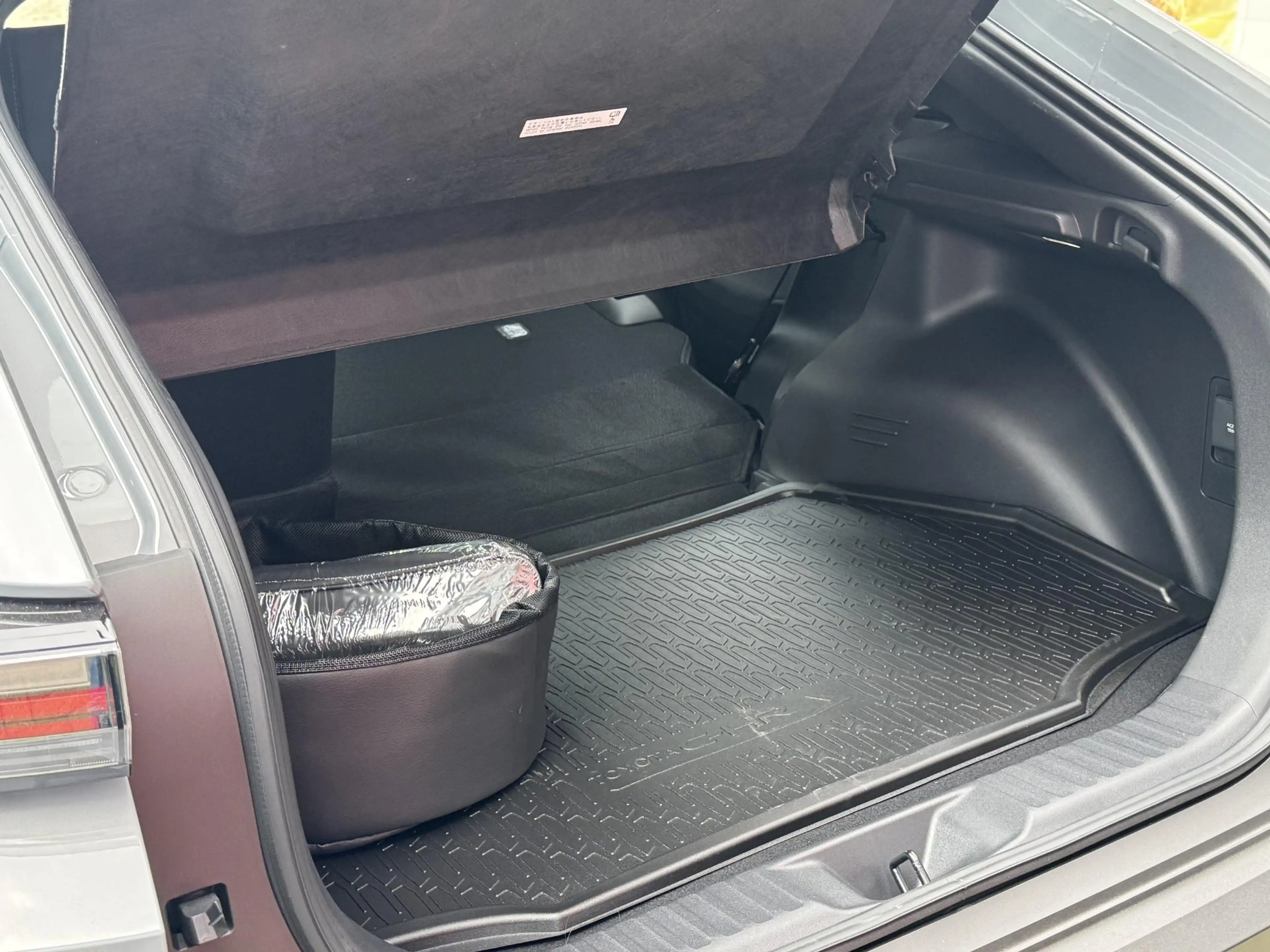 Toyota C-HR+ First Edition 77 kWh WARMTEPOMP EL-ACHTERKLEP PRIV — photo 21