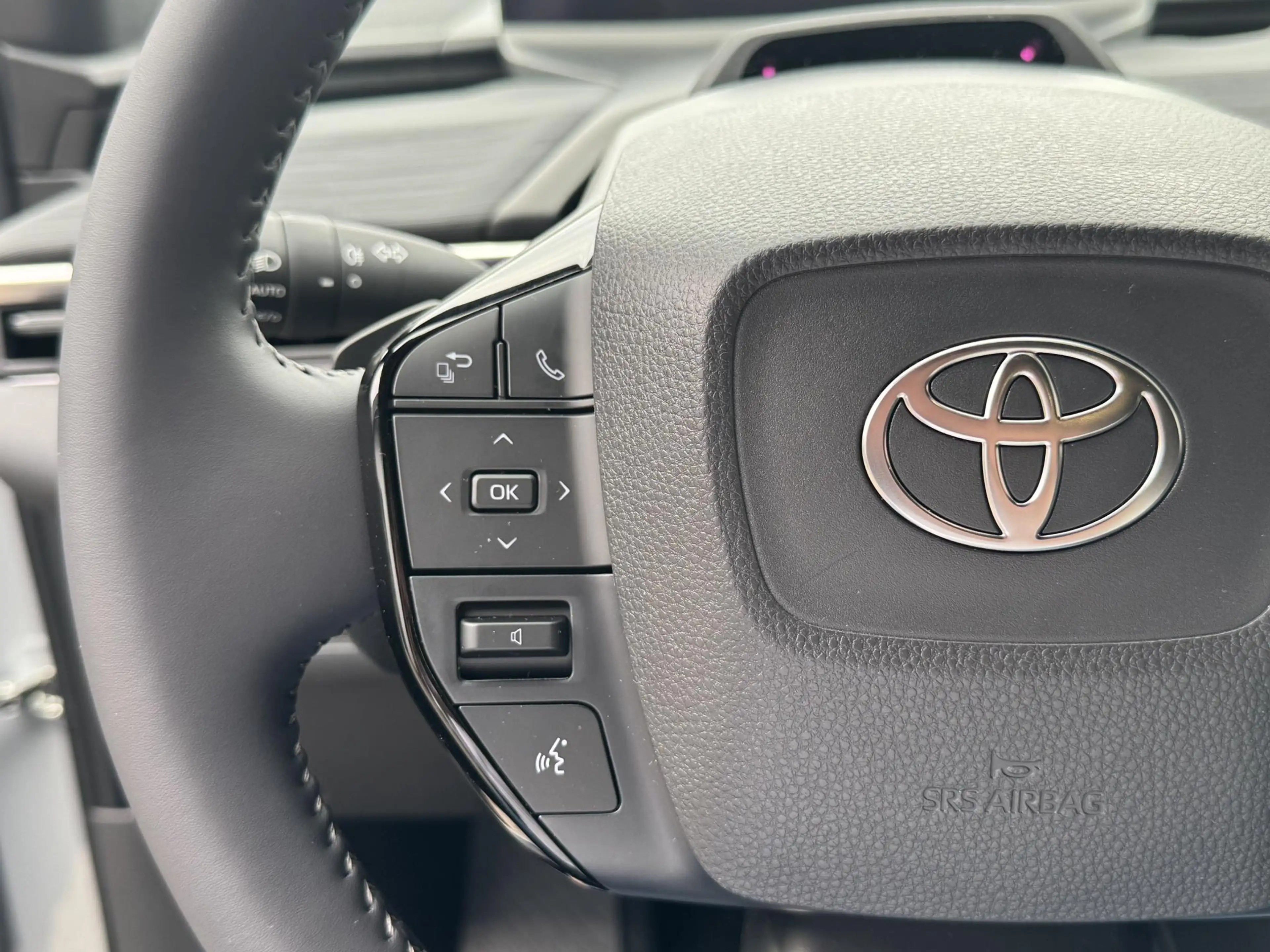 Toyota C-HR+ First Edition 77 kWh WARMTEPOMP EL-ACHTERKLEP PRIV — photo 13