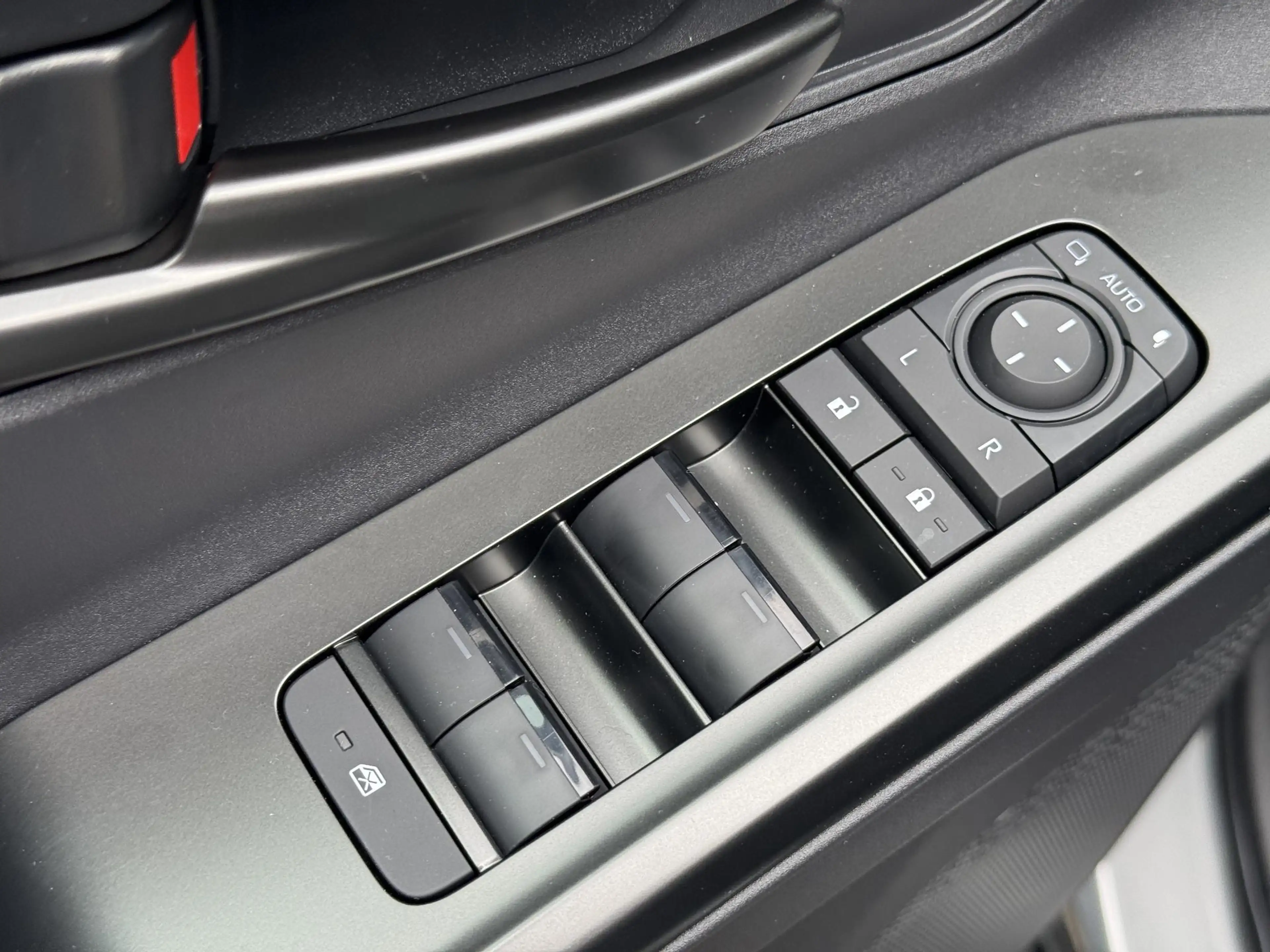 Toyota C-HR+ First Edition 77 kWh WARMTEPOMP EL-ACHTERKLEP PRIV — photo 12