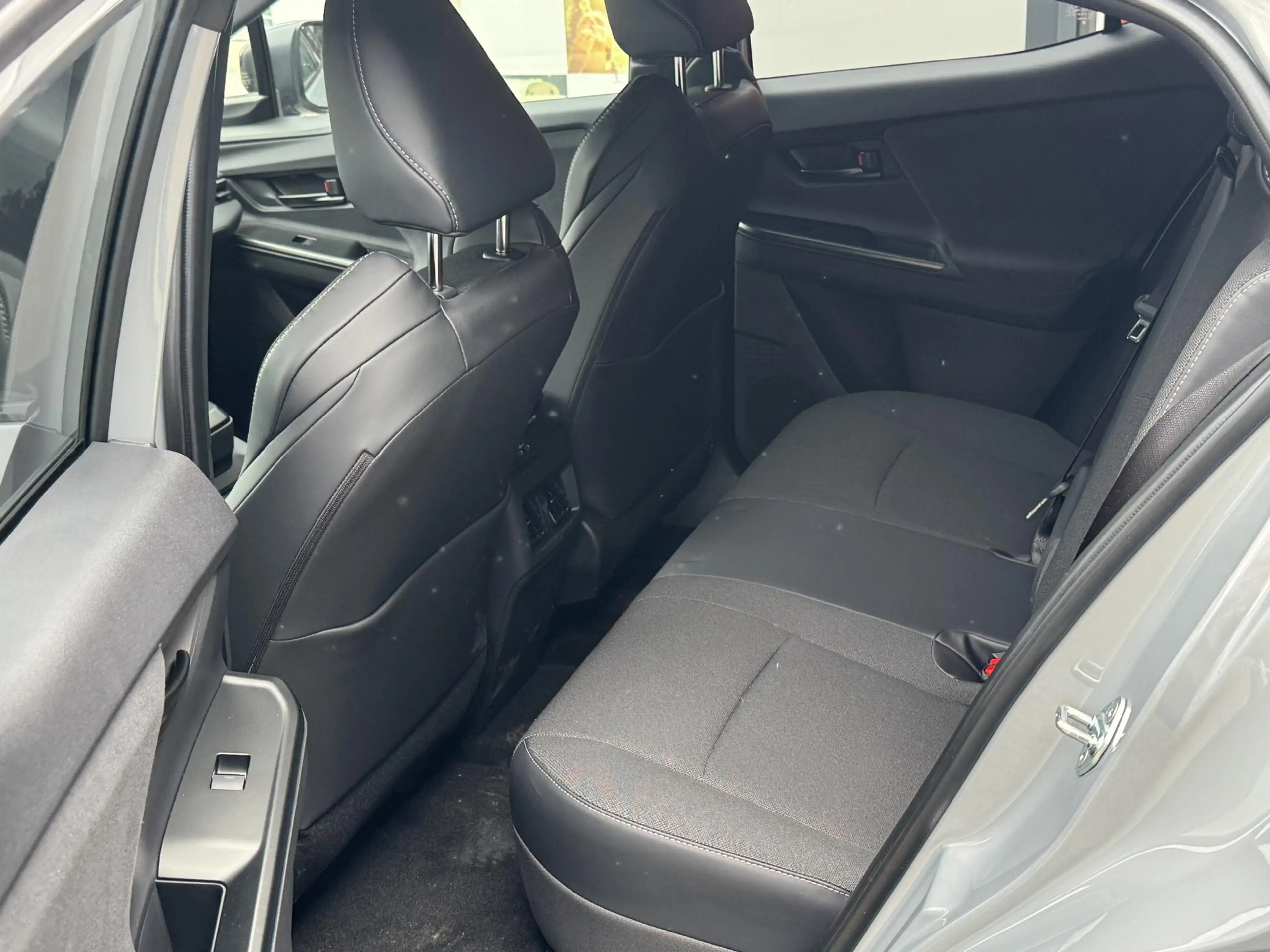 Toyota C-HR+ First Edition 77 kWh WARMTEPOMP EL-ACHTERKLEP PRIV — photo 7