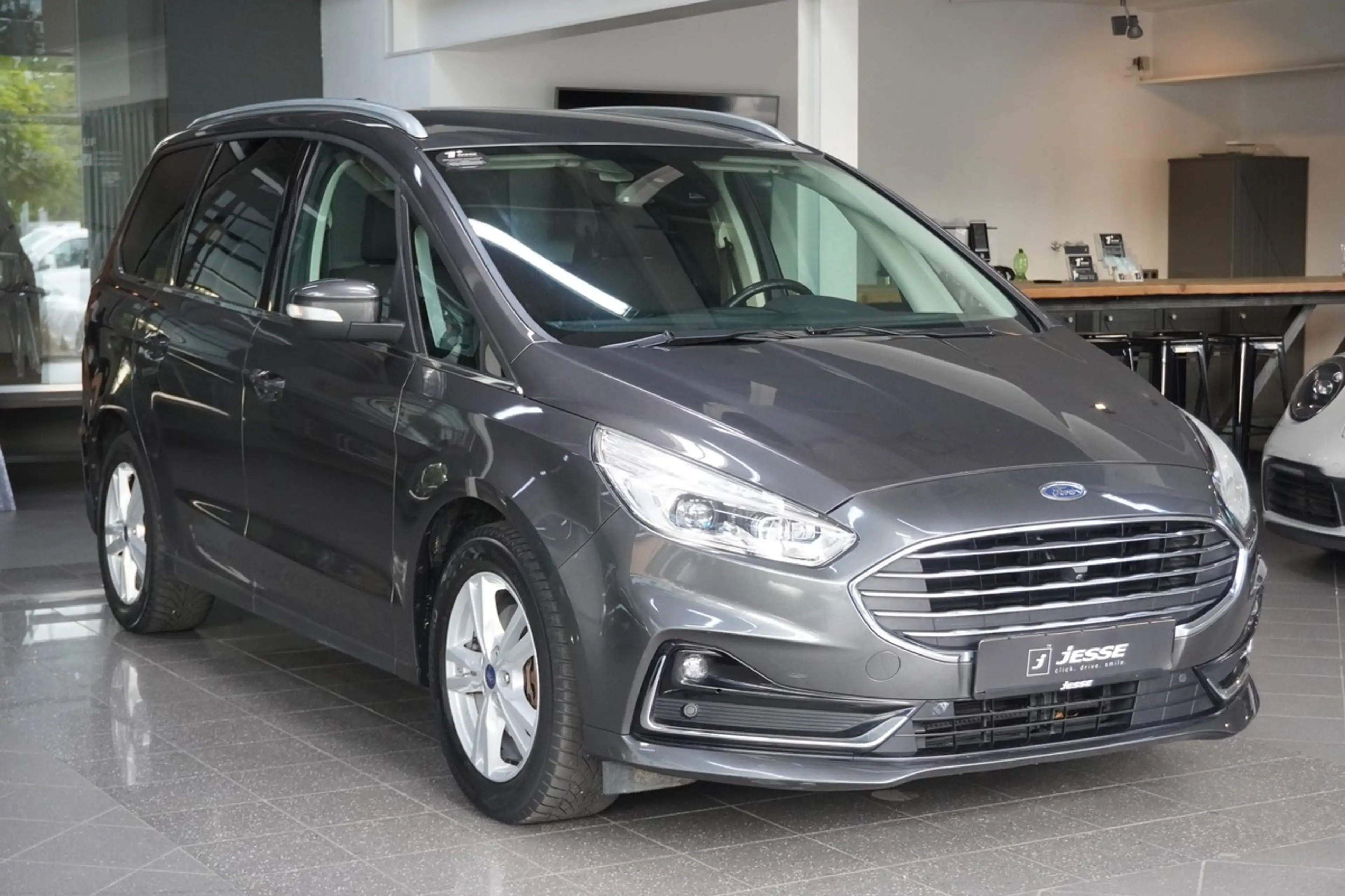 Ford Galaxy 2.0 EcoBlue Titanium LED ACC R.Cam AHK 7-Sitze — photo 3