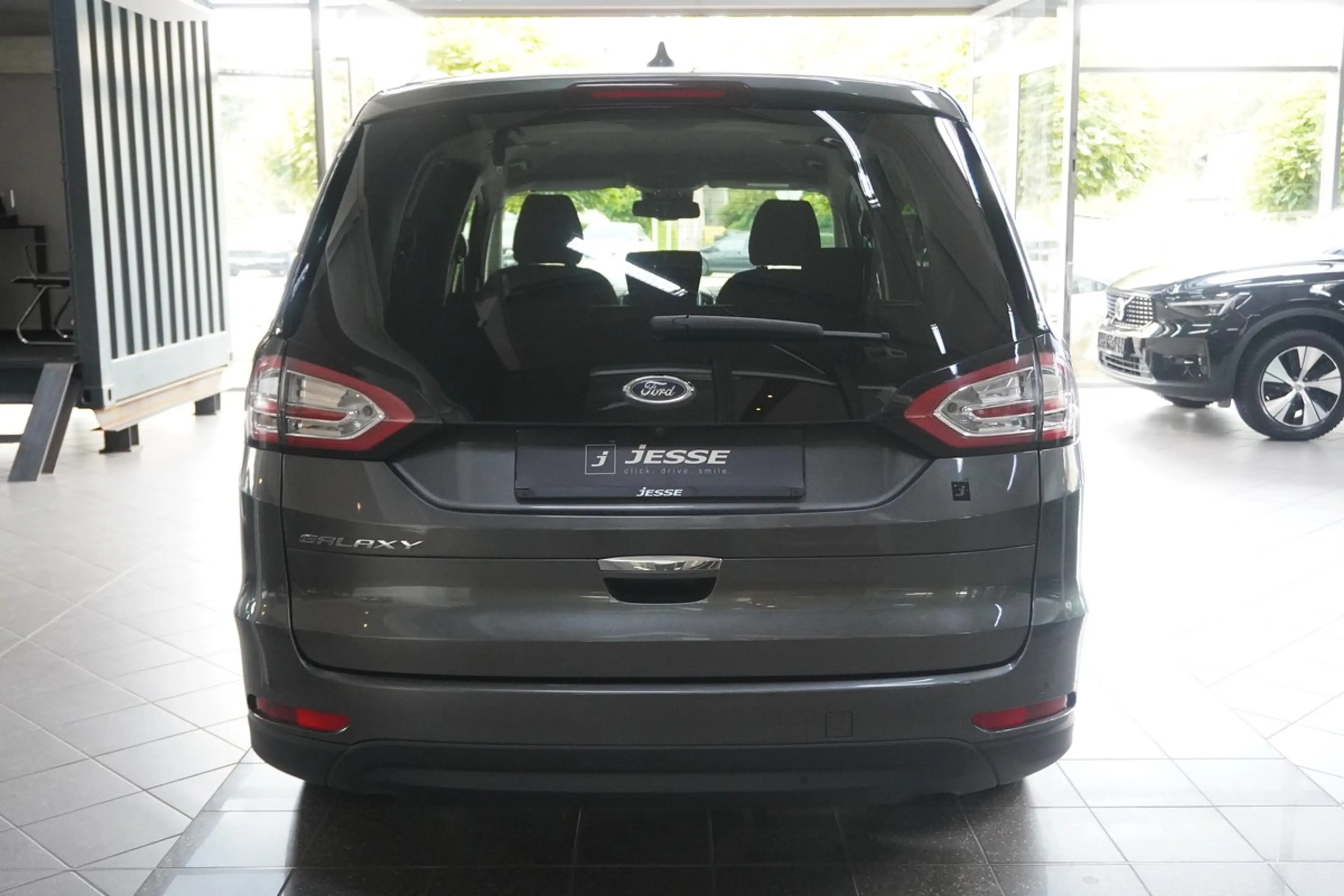 Ford Galaxy 2.0 EcoBlue Titanium LED ACC R.Cam AHK 7-Sitze — photo 7