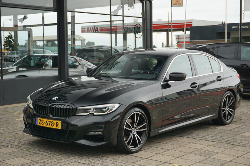 BMW 320 3-serie 320i High Executive Edition | M-Pakket | h