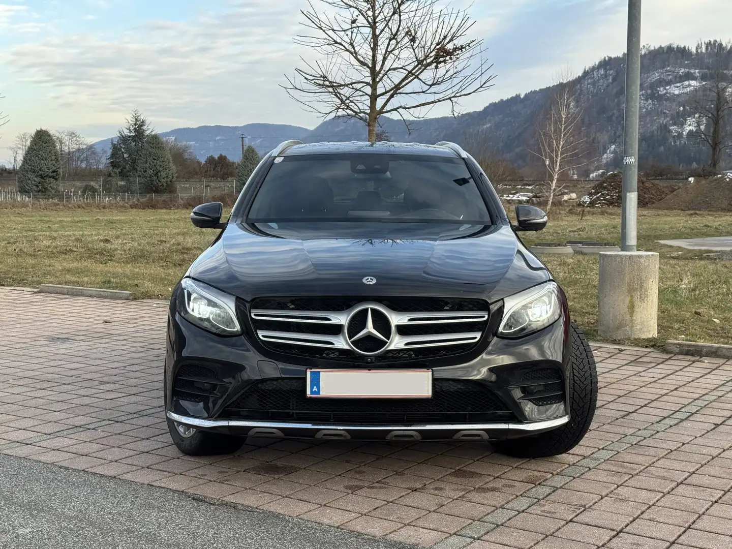 Mercedes-Benz GLC 250 4MATIC Aut., LED, 360 Kamera, Burmester Sound Schwarz - 2