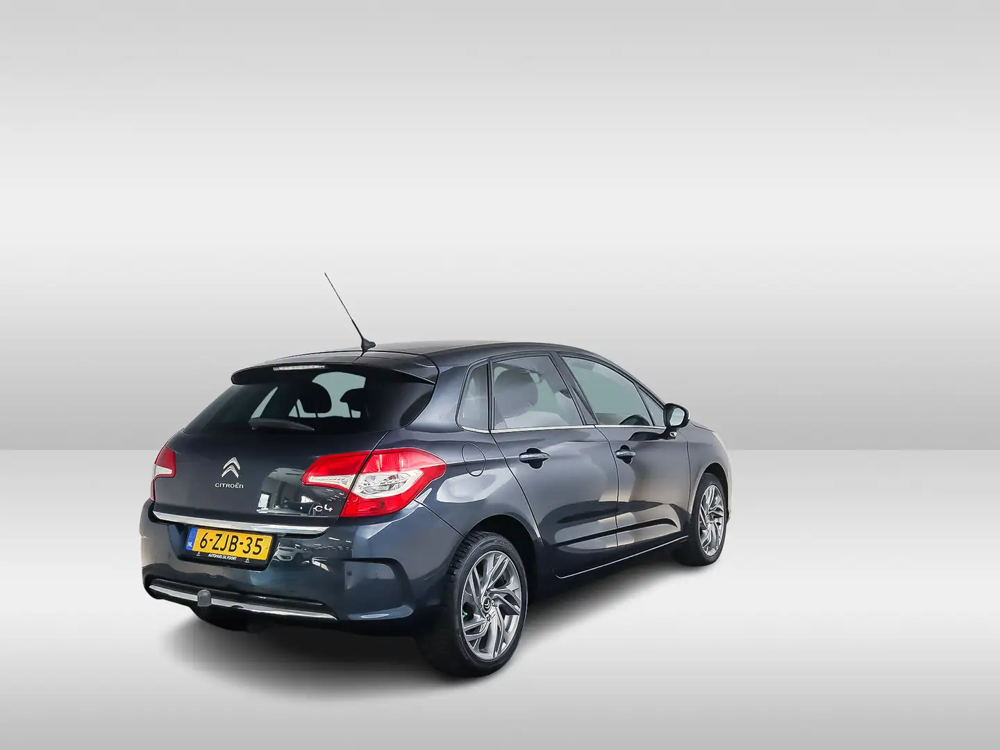 Citroen C4 PureTech Collection | Navigatie | Trekhaak . plava - 2
