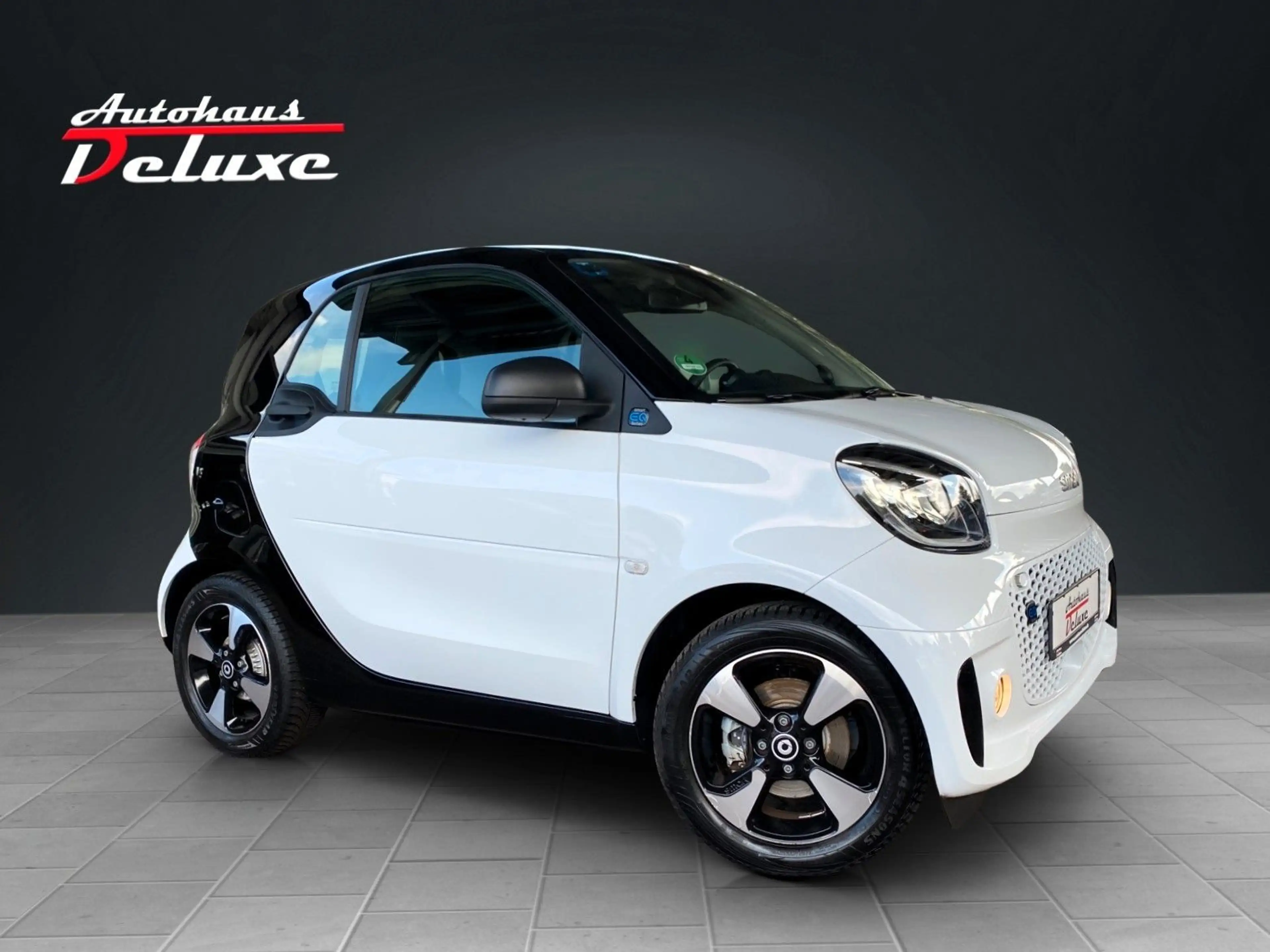 smart forTwo COUPE EQ NAVI-KAMERA-PANORAMA-LED — photo 3