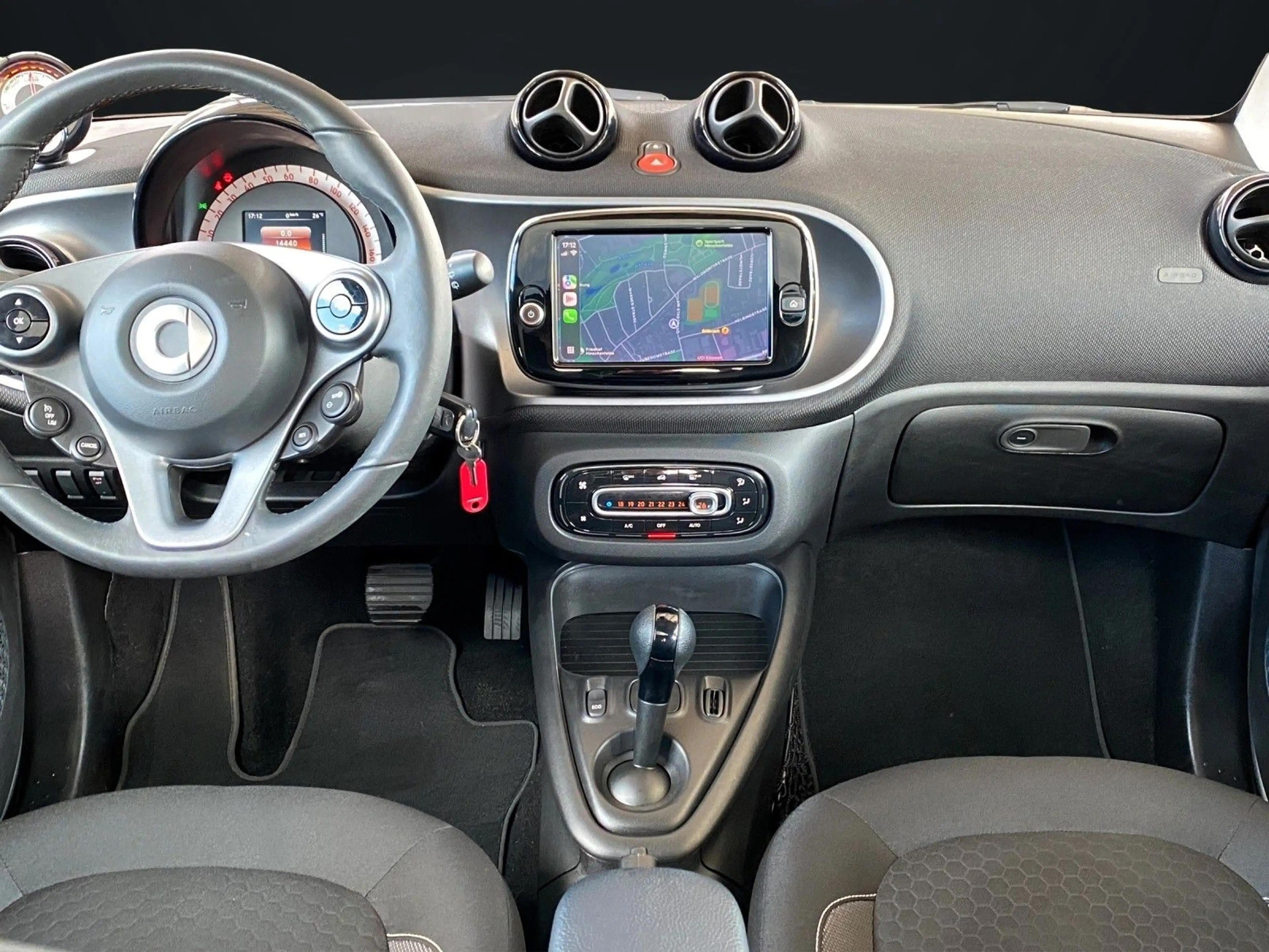 smart forTwo COUPE EQ NAVI-KAMERA-PANORAMA-LED — photo 11