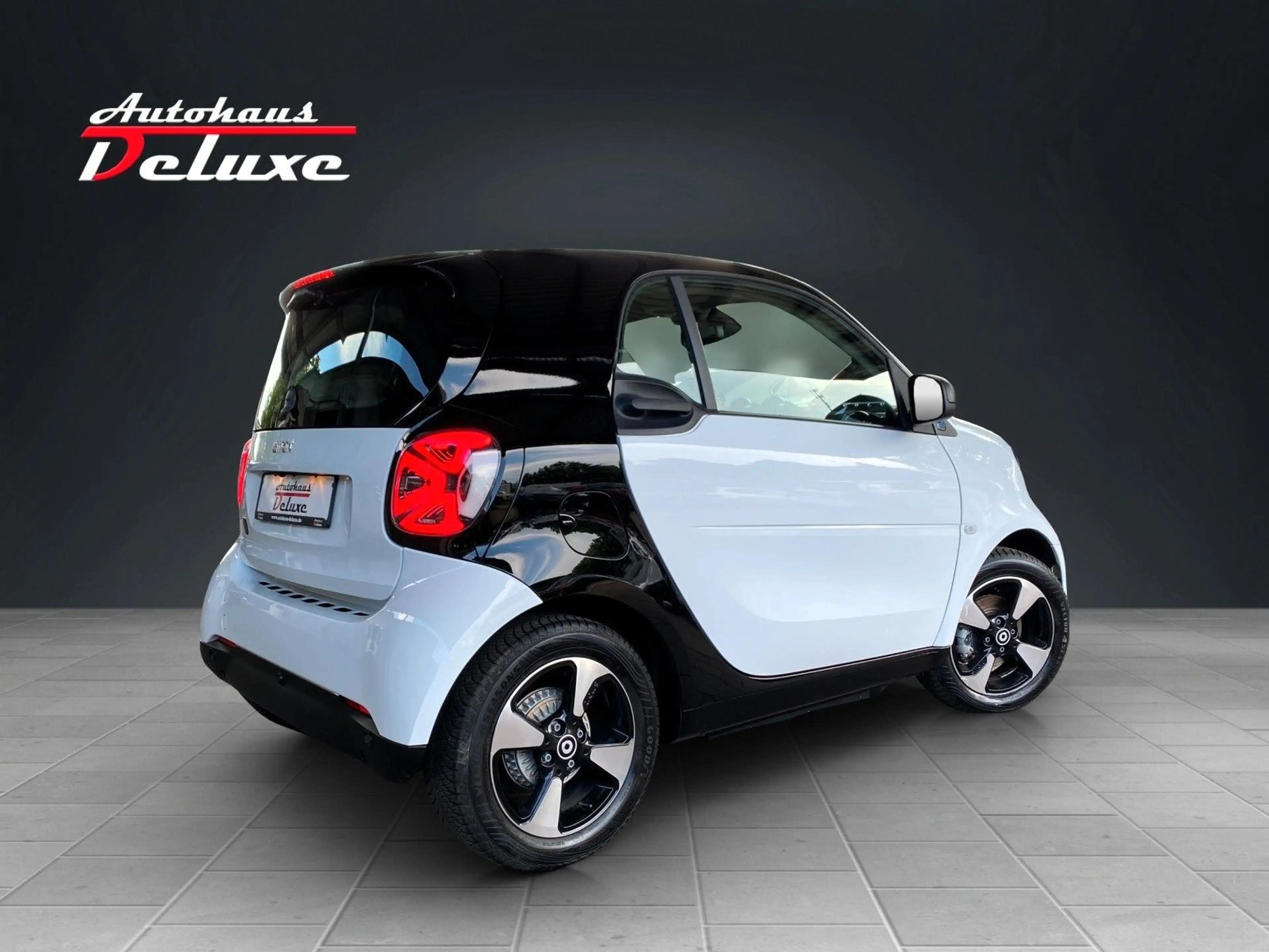 smart forTwo COUPE EQ NAVI-KAMERA-PANORAMA-LED — photo 7