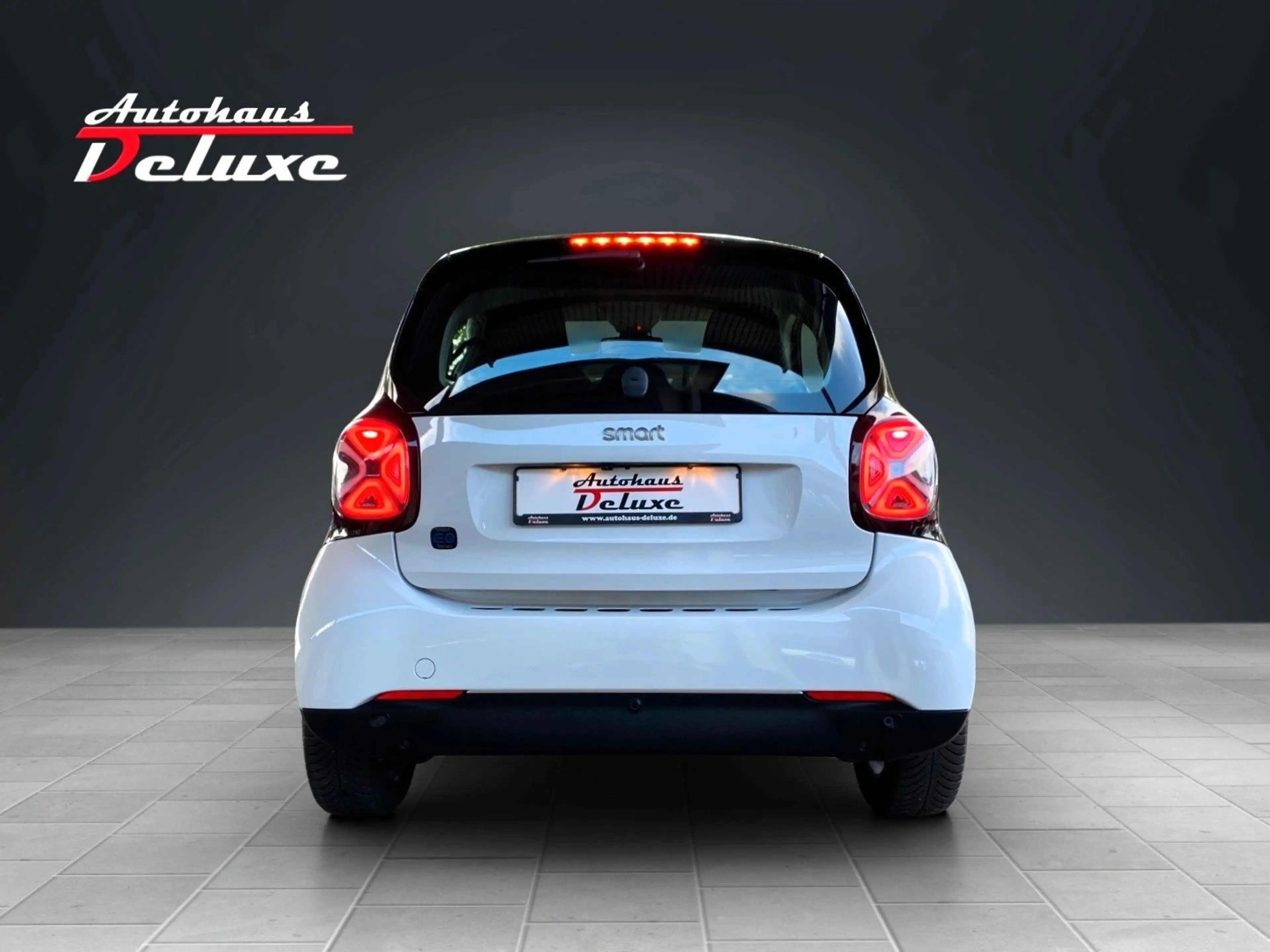 smart forTwo COUPE EQ NAVI-KAMERA-PANORAMA-LED — photo 6