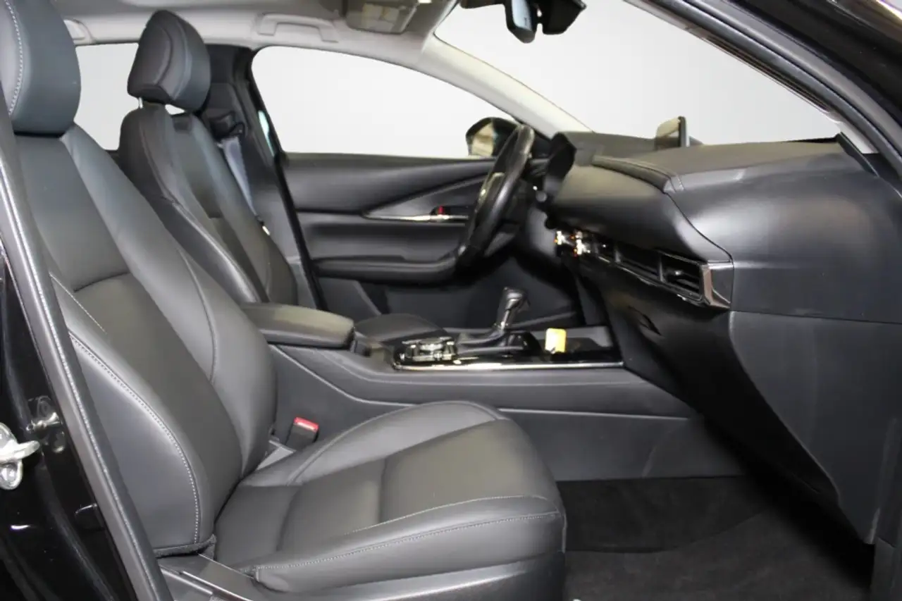 Mazda CX-30 снимка Mazda CX-30
