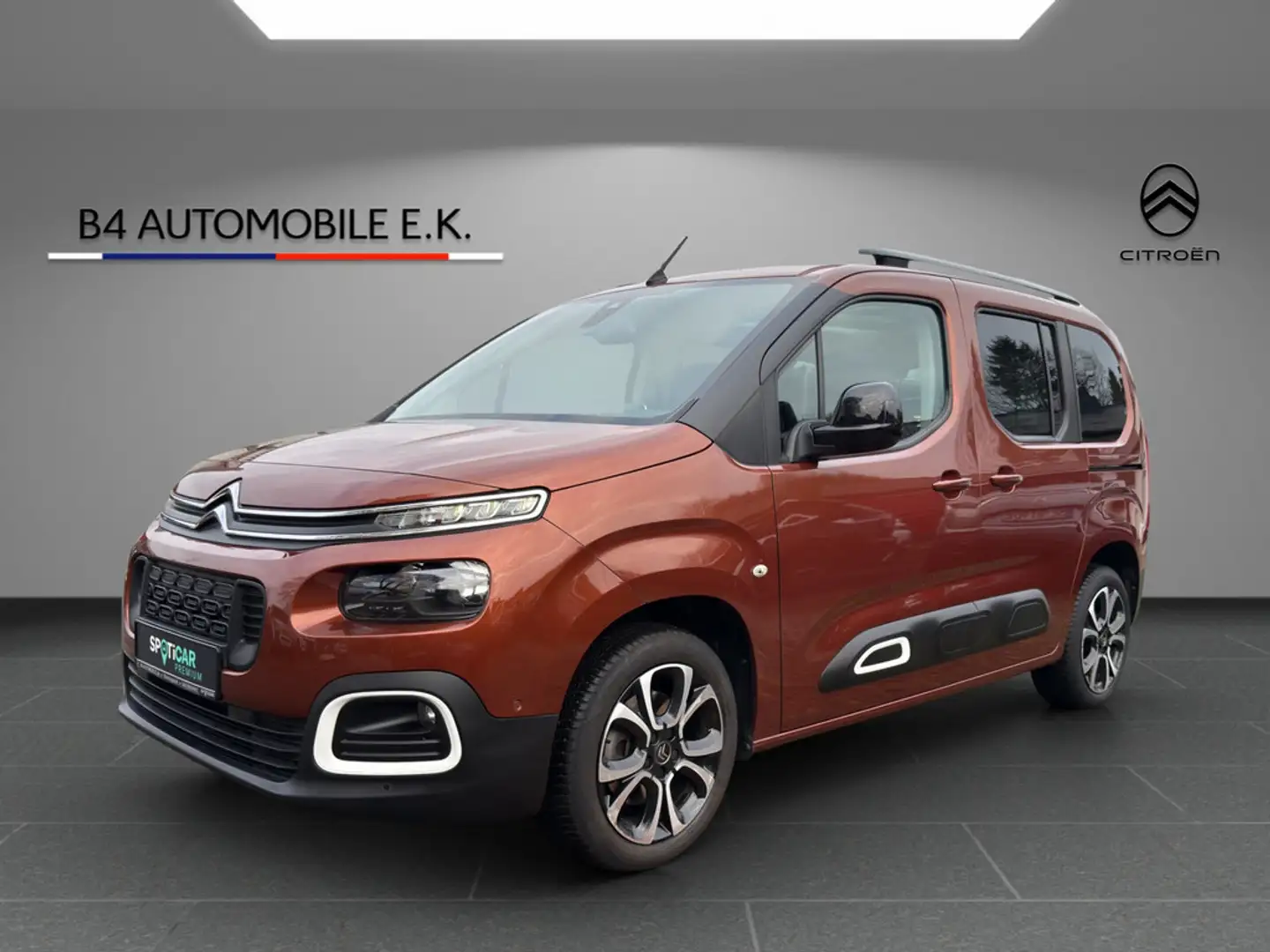Citroen Berlingo PT 130 EAT8 Shine M Braun - 1