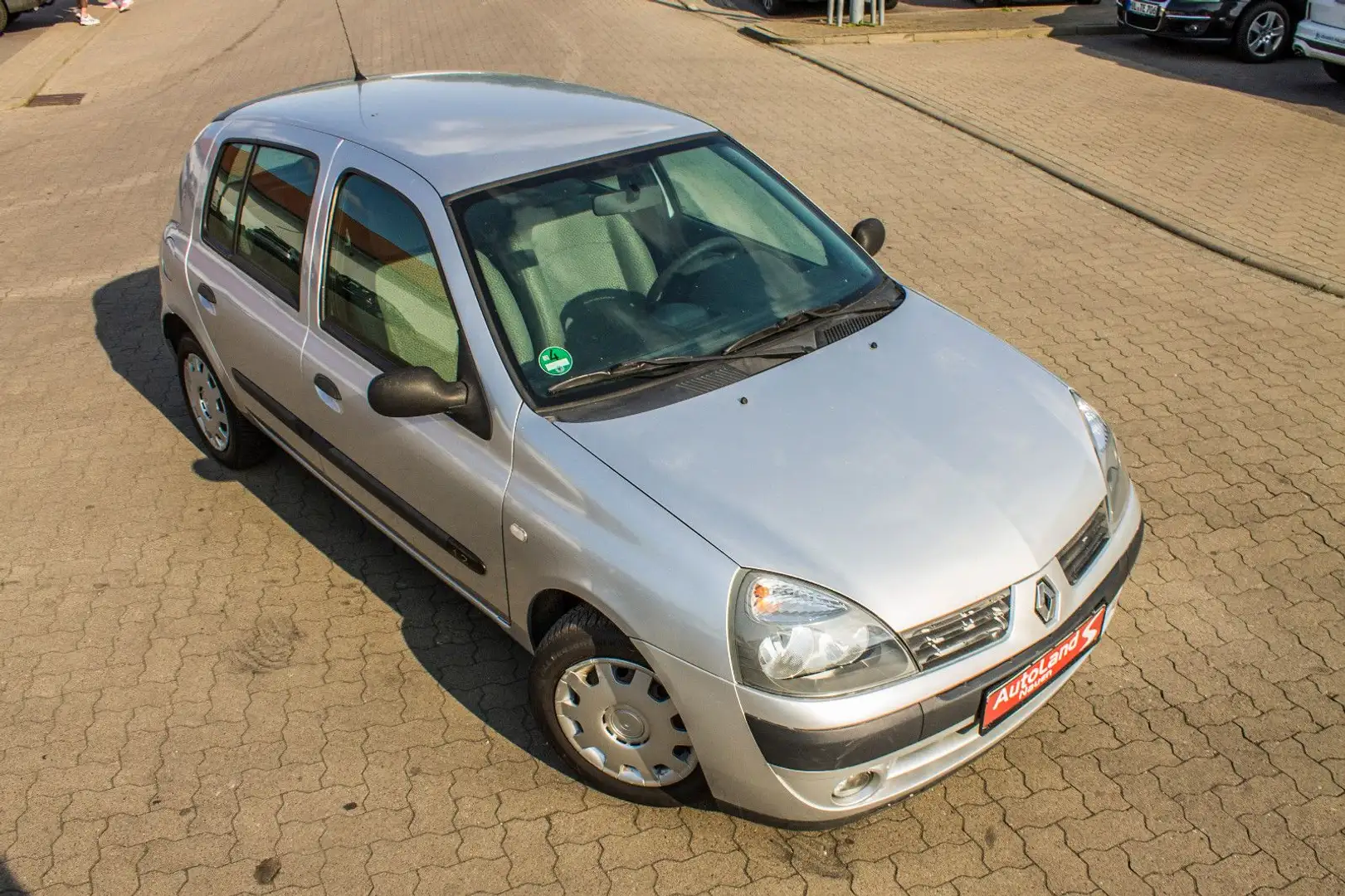 Renault Clio Authentique 1.2+Klima+kein TÜV+ Silber - 2
