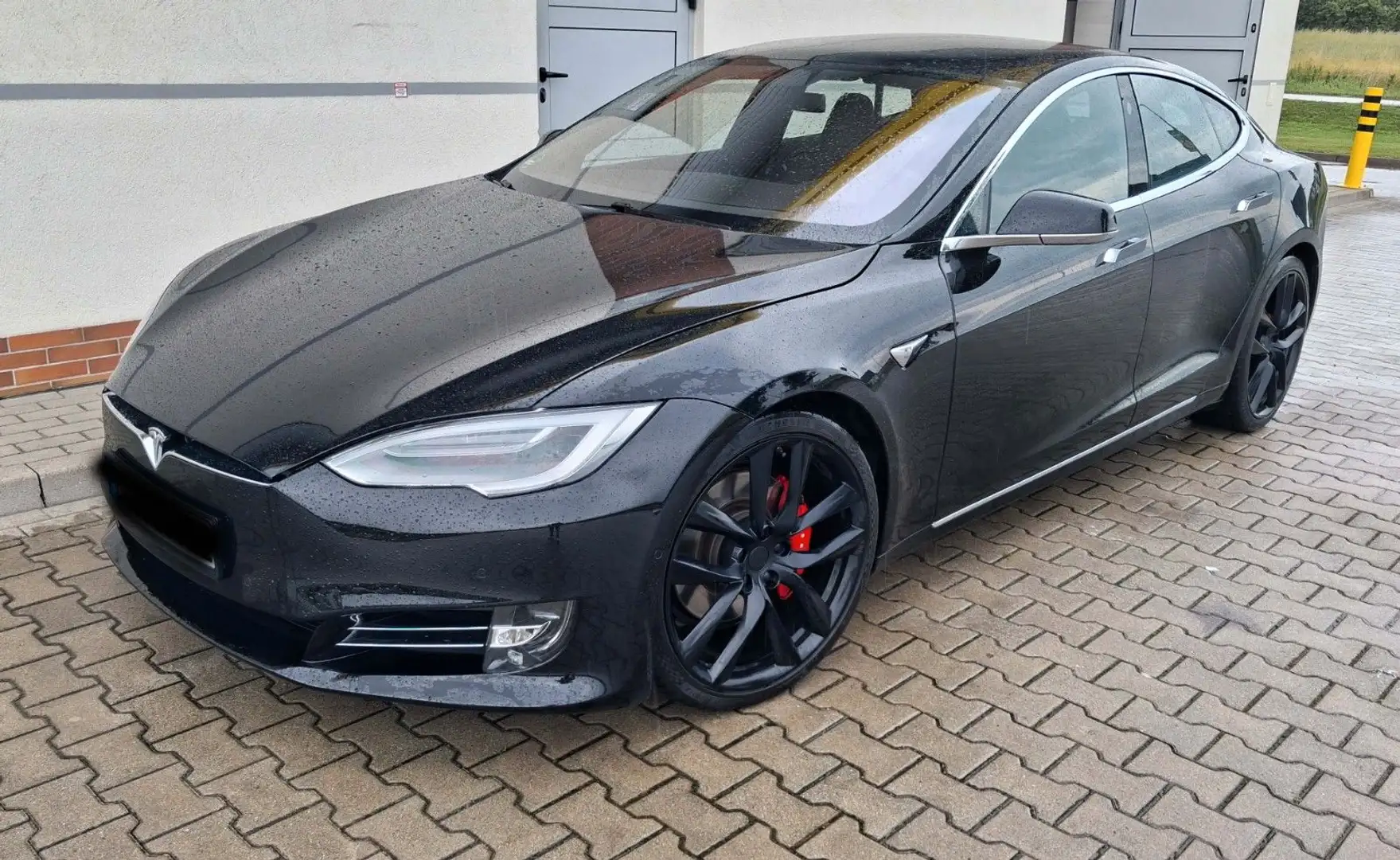 Tesla Model S P100D Ludicrous Performance  Raven Schwarz - 1