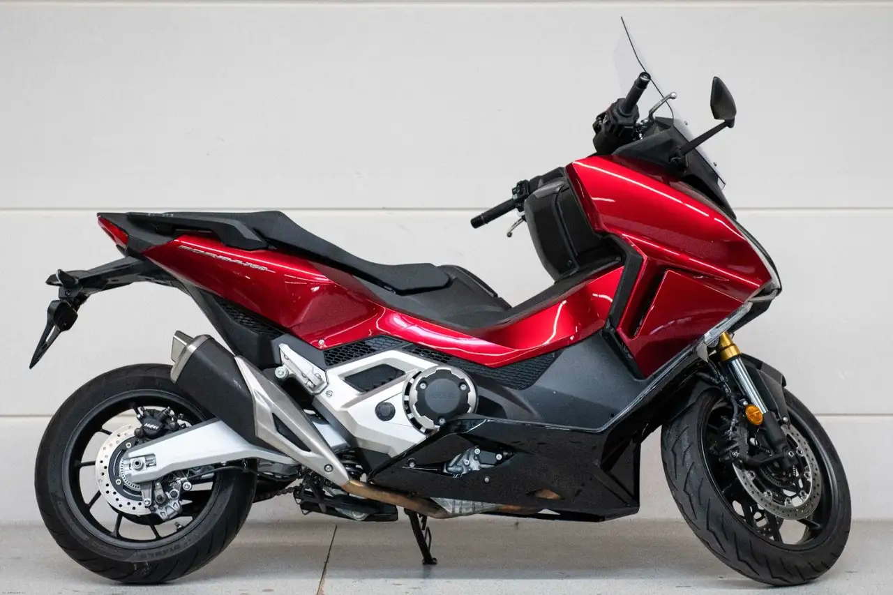 Honda Forza 750
